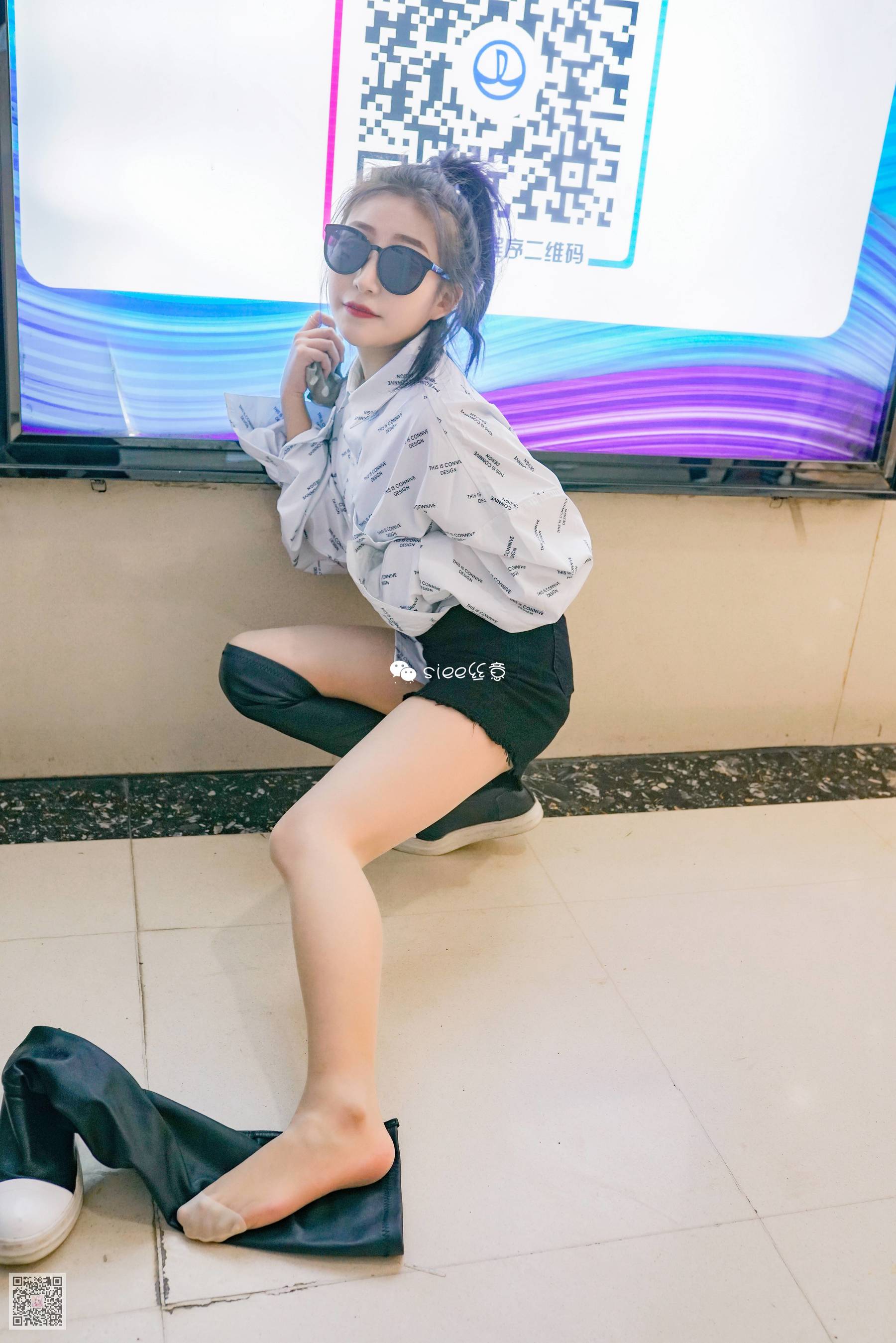 [丝意SIEE] 婷婷 长筒靴配肤色絲，小性感