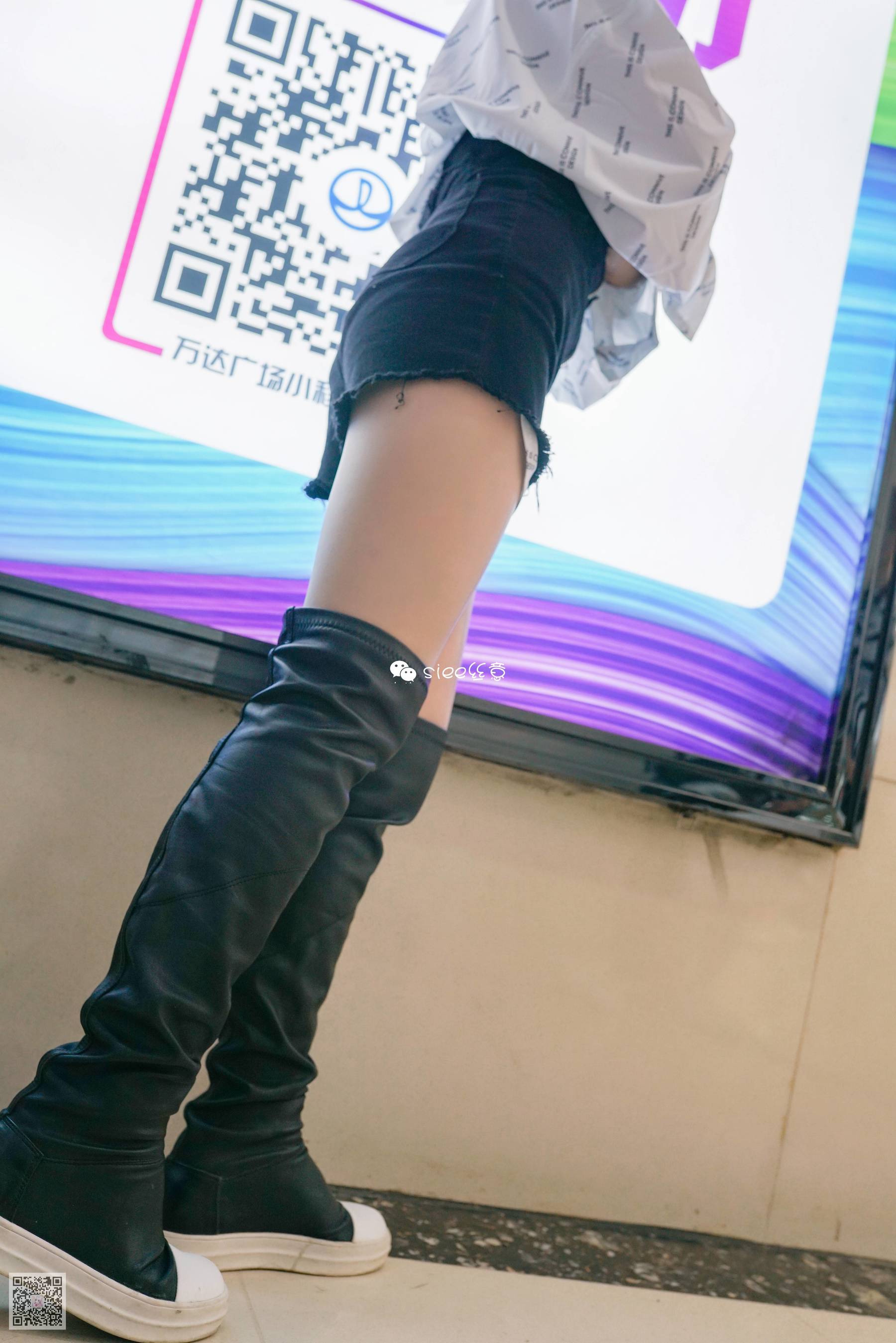 [丝意SIEE] 婷婷 长筒靴配肤色絲，小性感