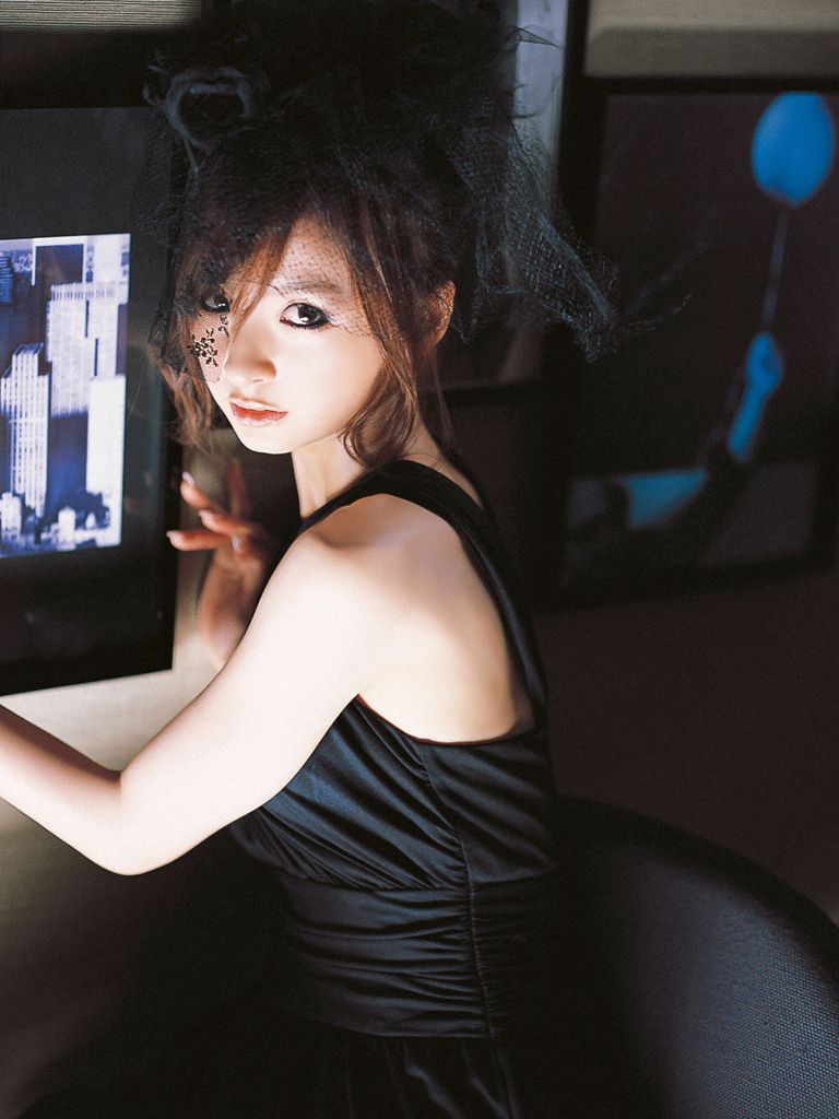 [Wanibooks] NO.51 Mariko Shinoda 篠田麻里子