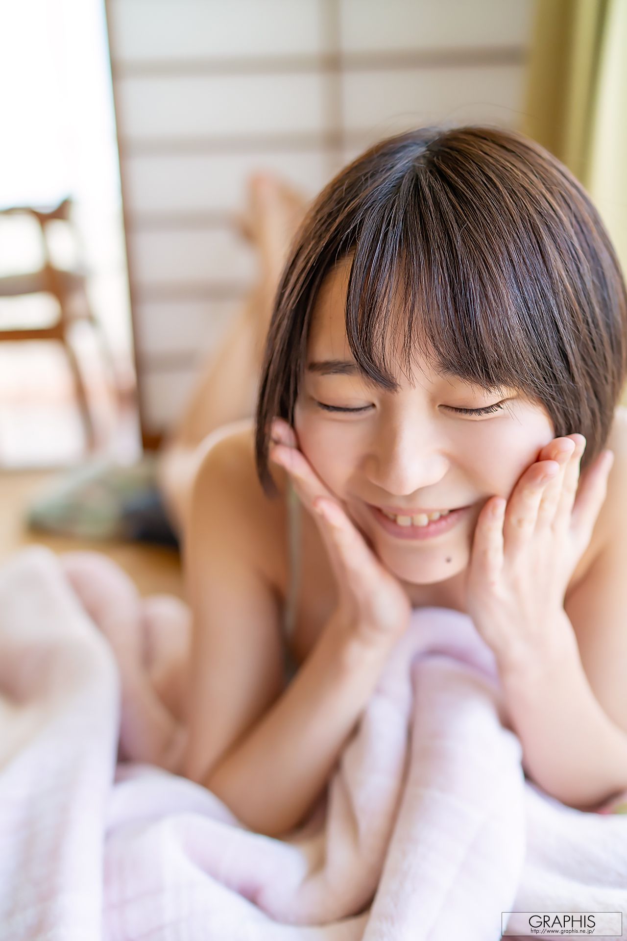 [Graphis] Gals446 Shiho Fujie 藤江史帆 Pele clara