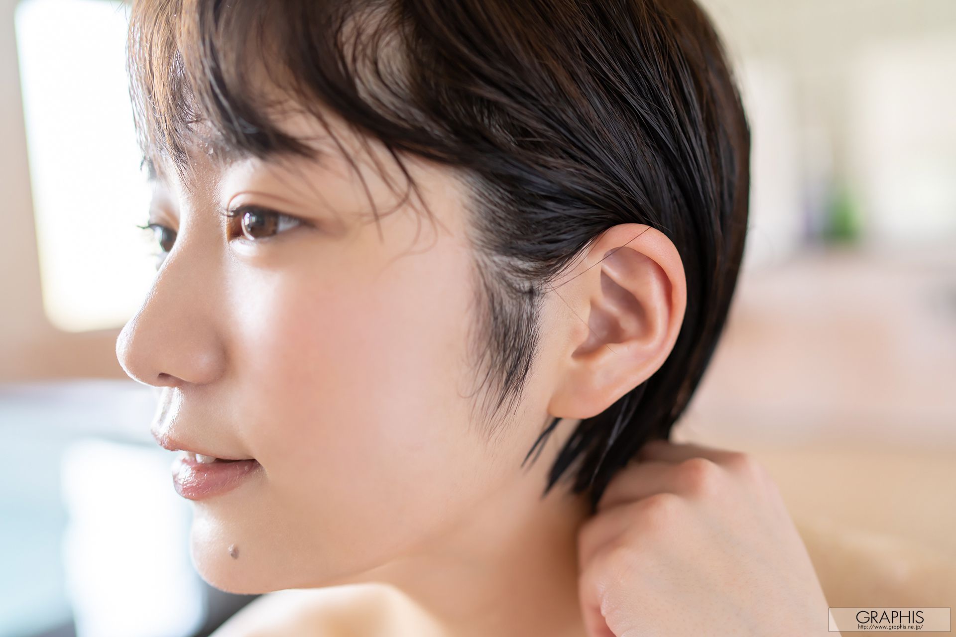 [Graphis] Gals446 Shiho Fujie 藤江史帆 Pele clara