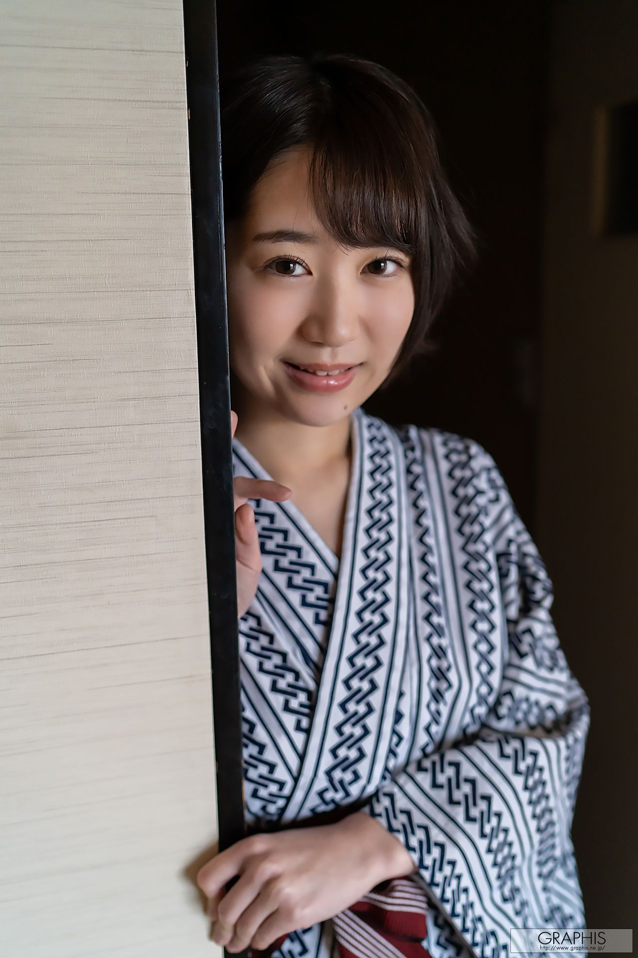[Graphis] Gals446 Shiho Fujie 藤江史帆 Pele clara
