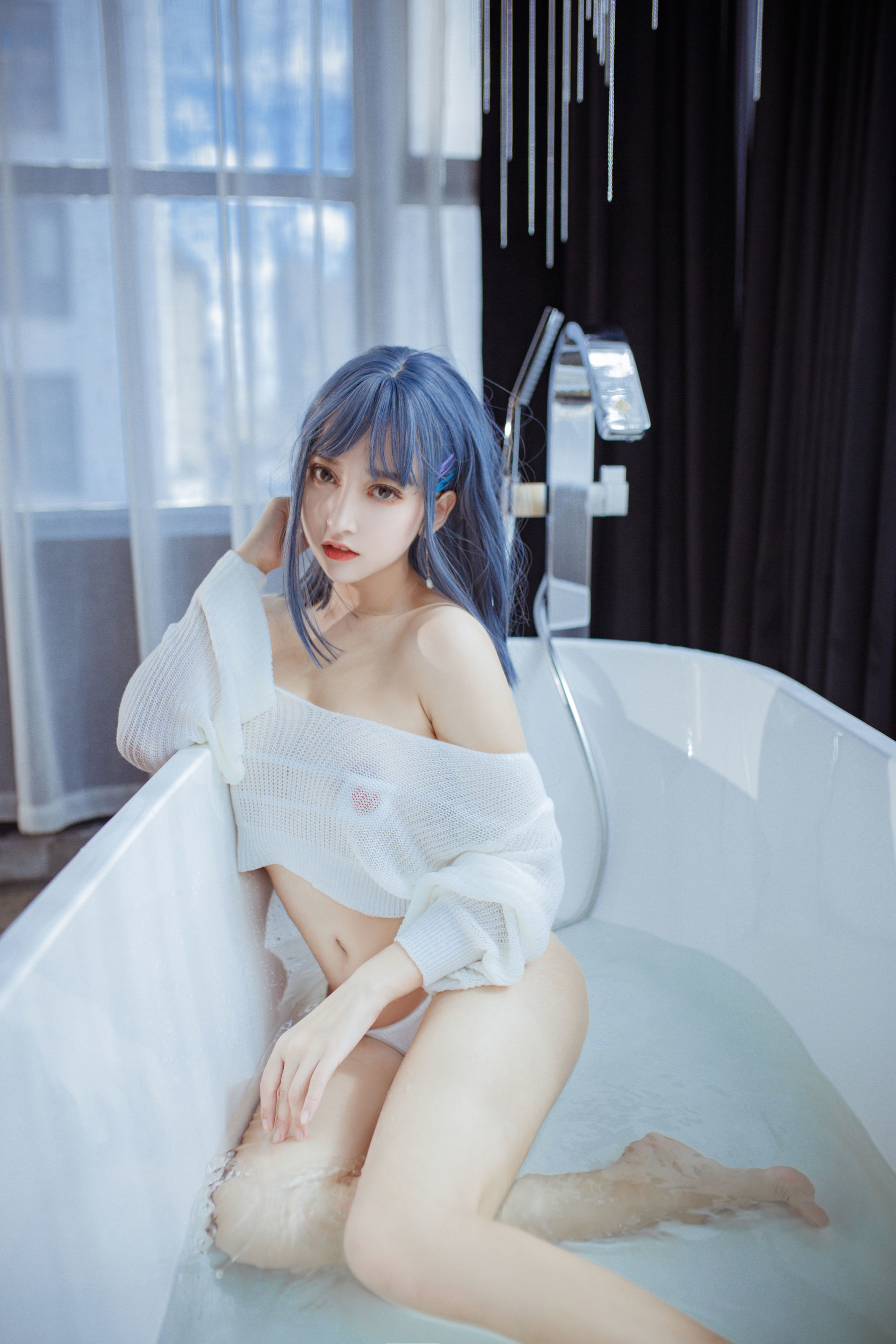 [萝莉COS] 斗鱼米线线sama - 浴缸