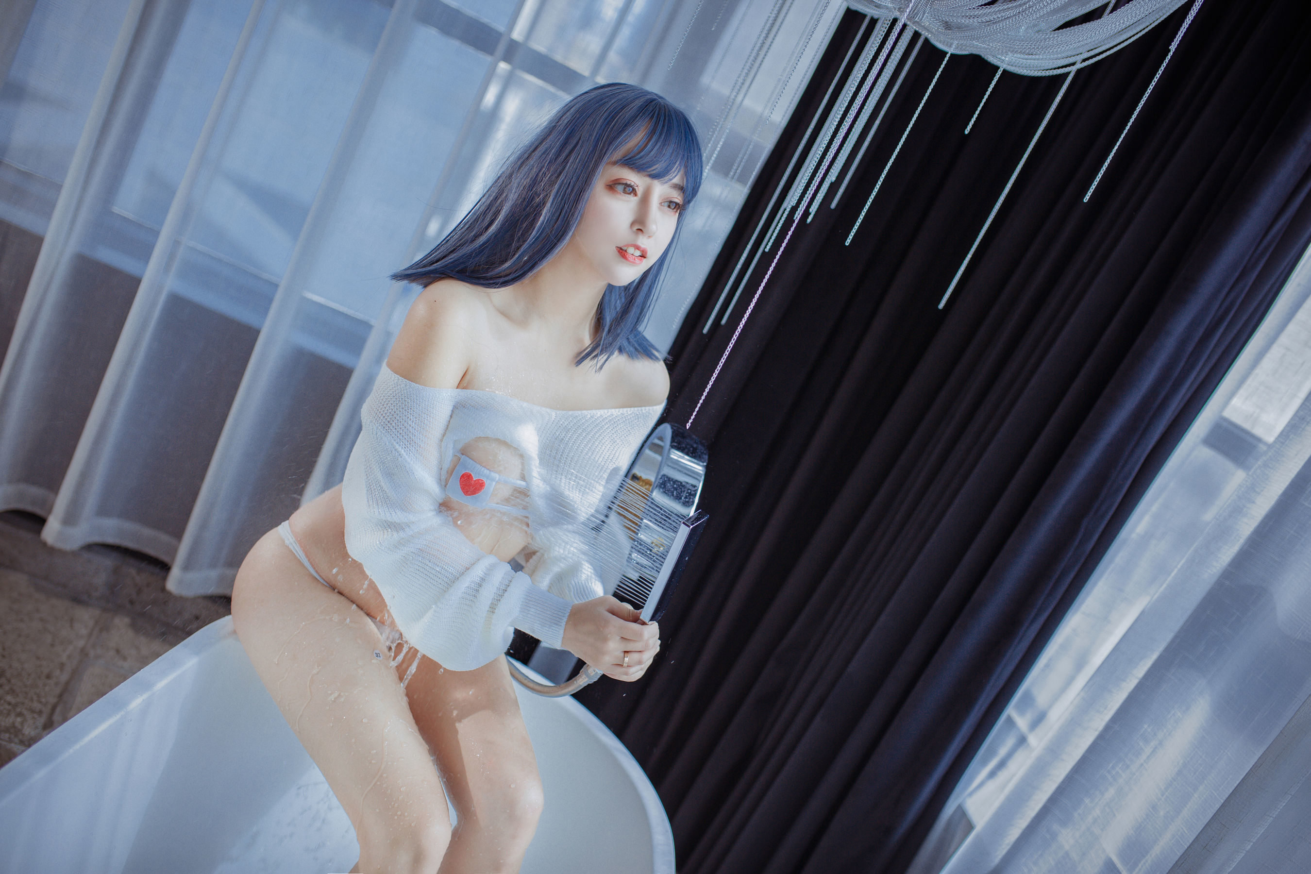 [萝莉COS] 斗鱼米线线sama - 浴缸