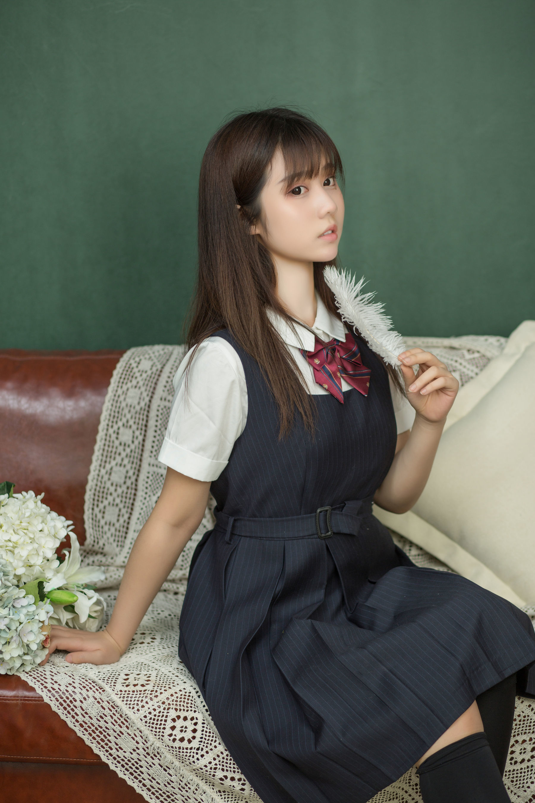 [萝莉COS] 微博福利姬镜酱 - 不知梦 制服