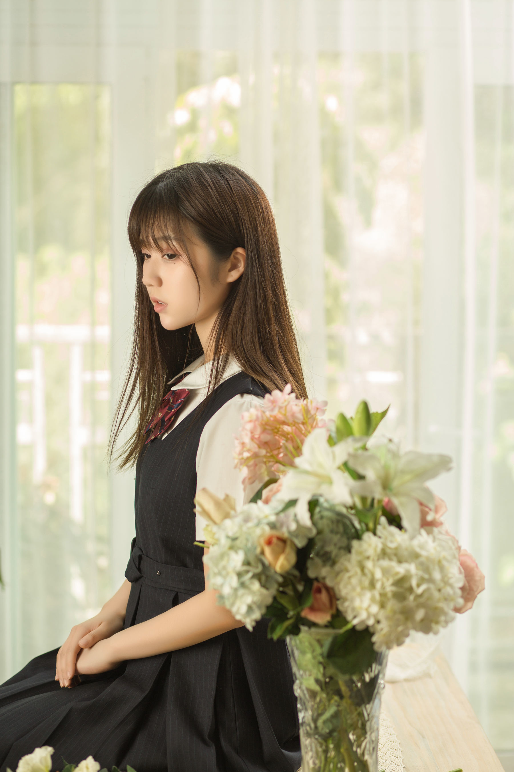 [萝莉COS] 微博福利姬镜酱 - 不知梦 制服