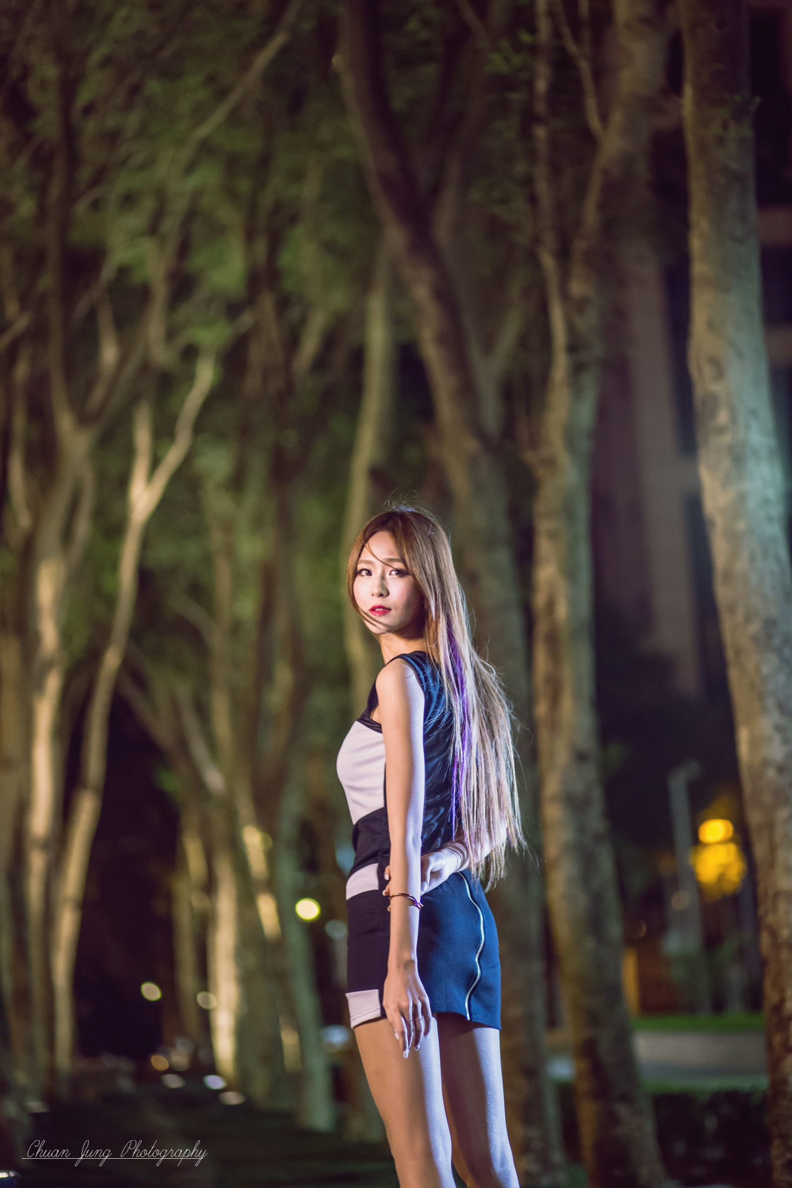 [台湾美女] 小雪Winnie 台北信义区夜拍