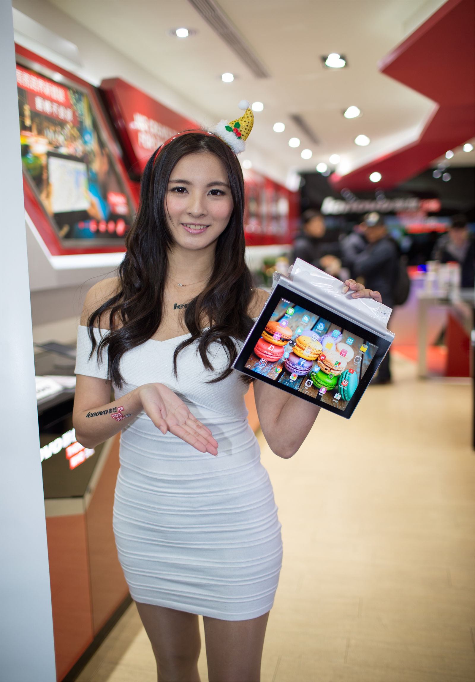 [台湾美女] 杜可薇Avy 台北市光华商场 联想柜台促销员