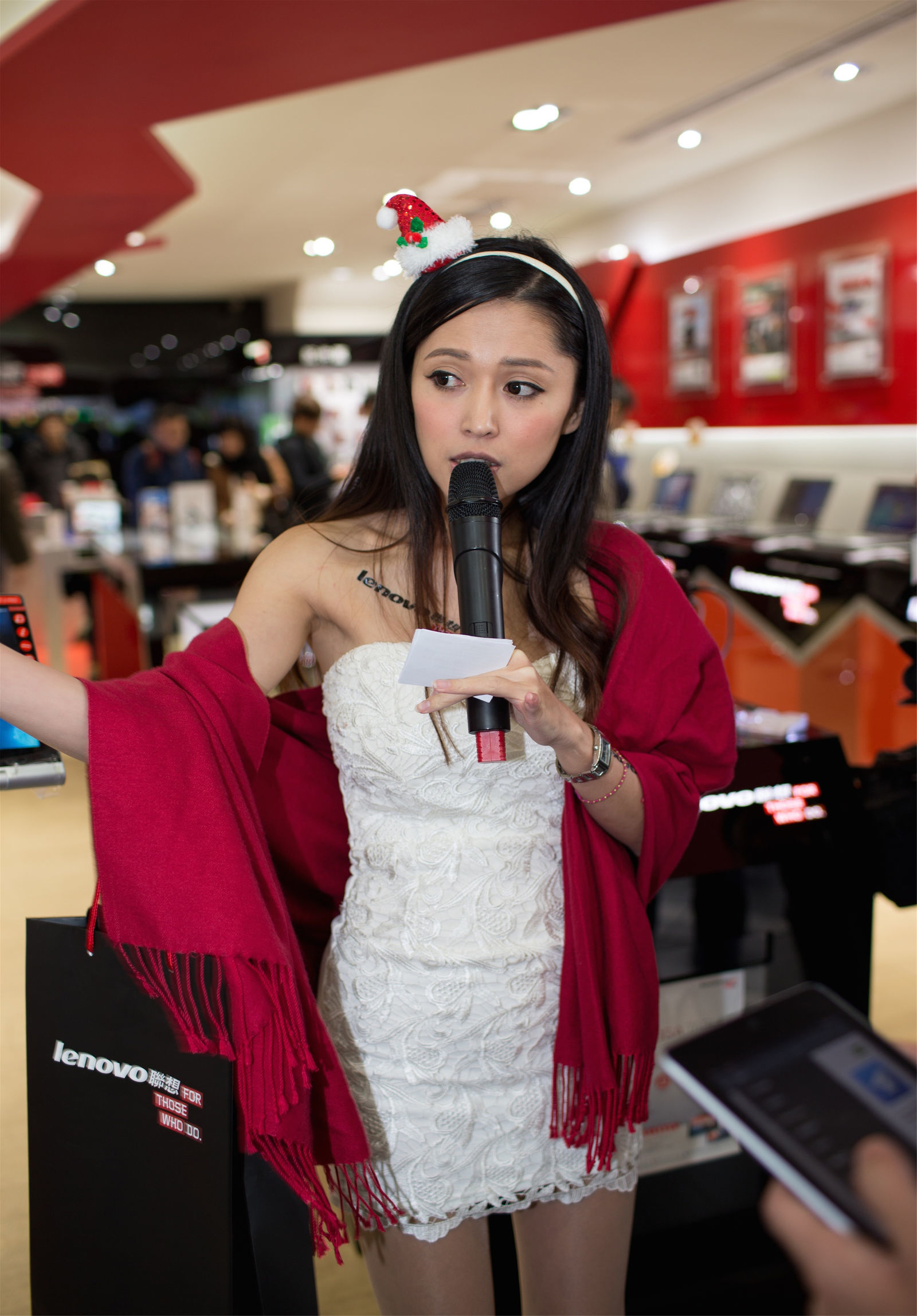 [台湾美女] 杜可薇Avy 台北市光华商场 联想柜台促销员