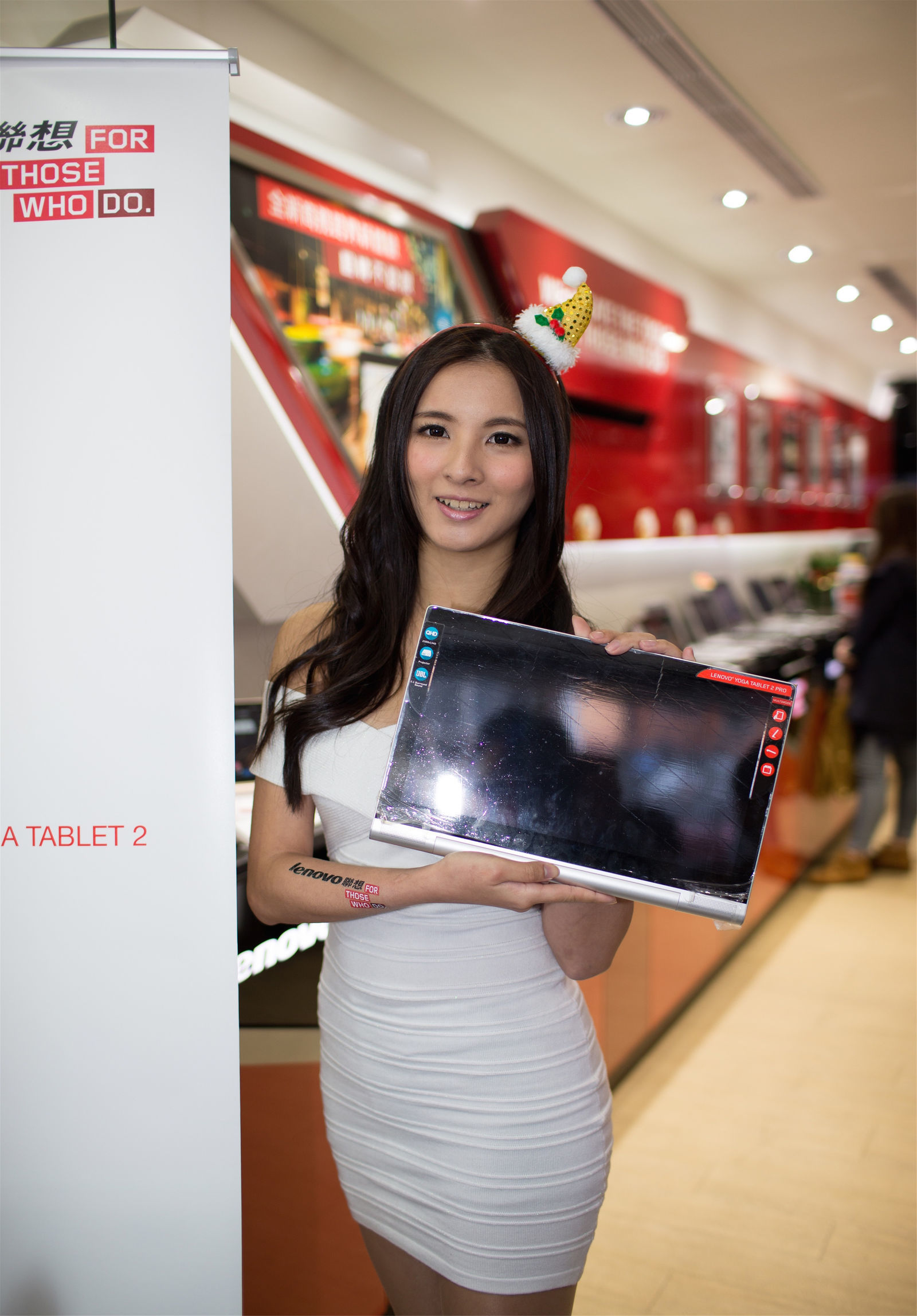 [台湾美女] 杜可薇Avy 台北市光华商场 联想柜台促销员