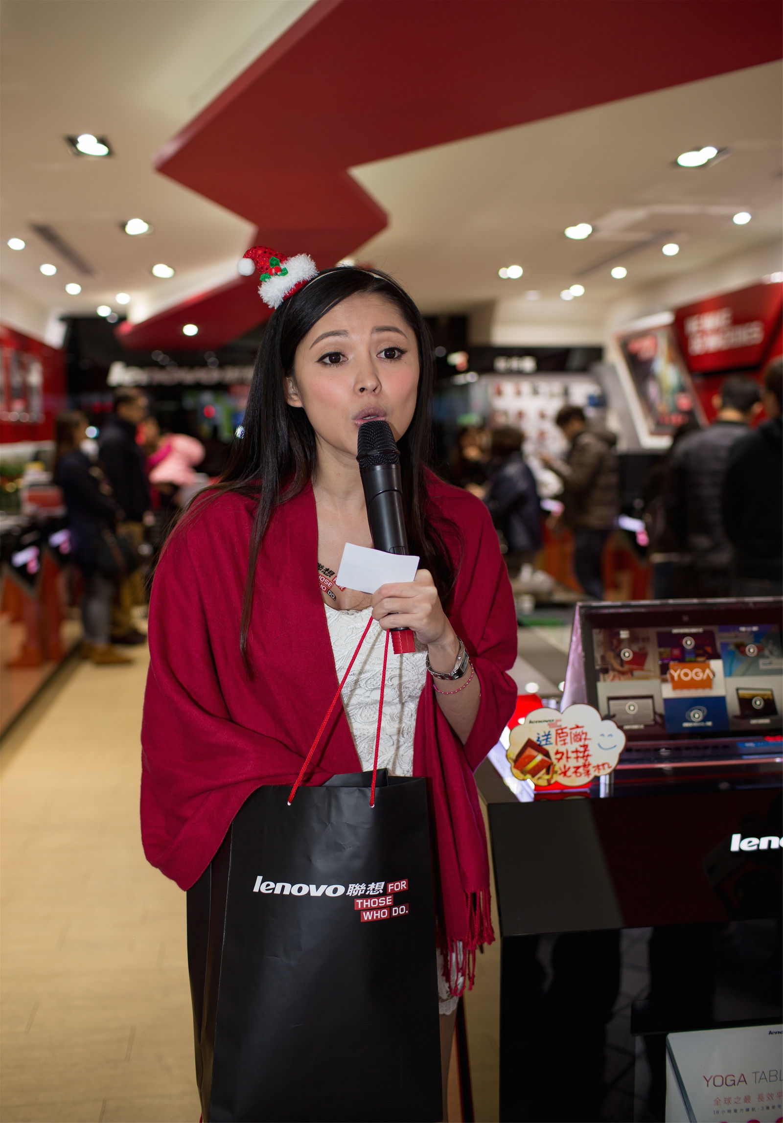 [台湾美女] 杜可薇Avy 台北市光华商场 联想柜台促销员