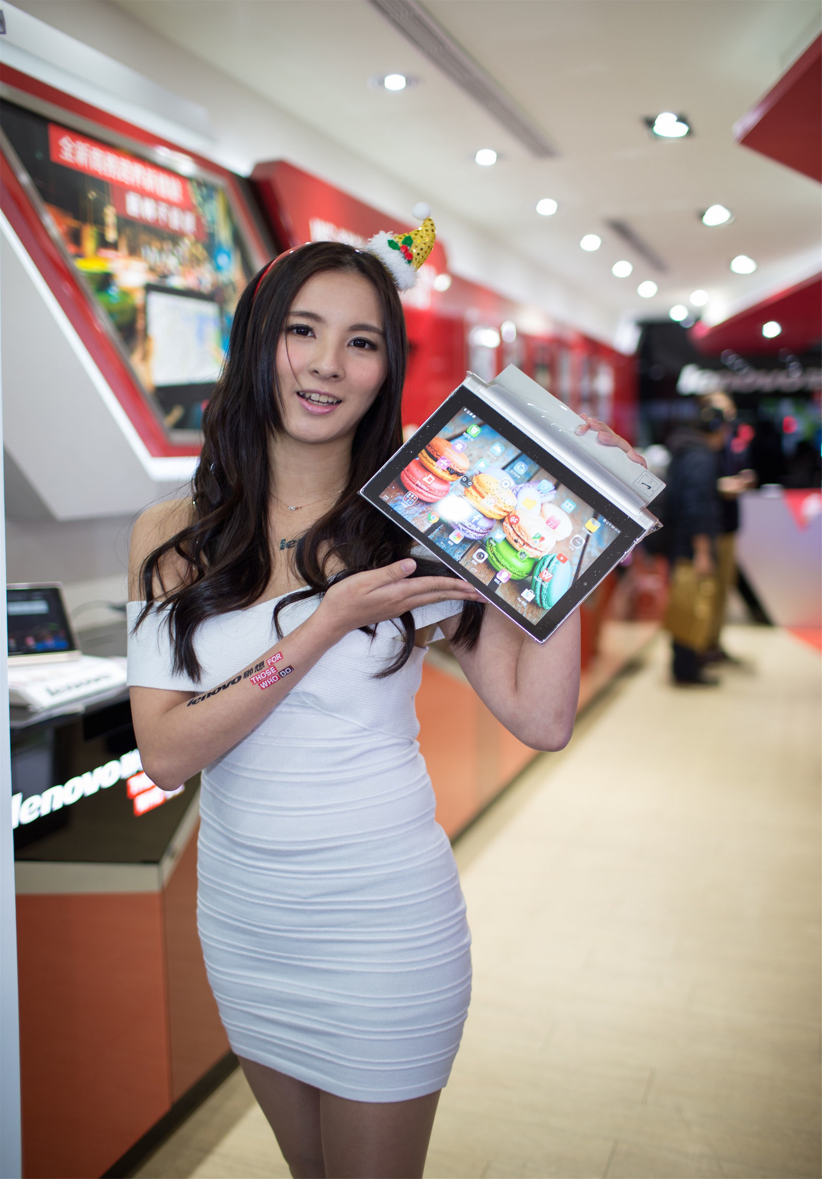 [台湾美女] 杜可薇Avy 台北市光华商场 联想柜台促销员