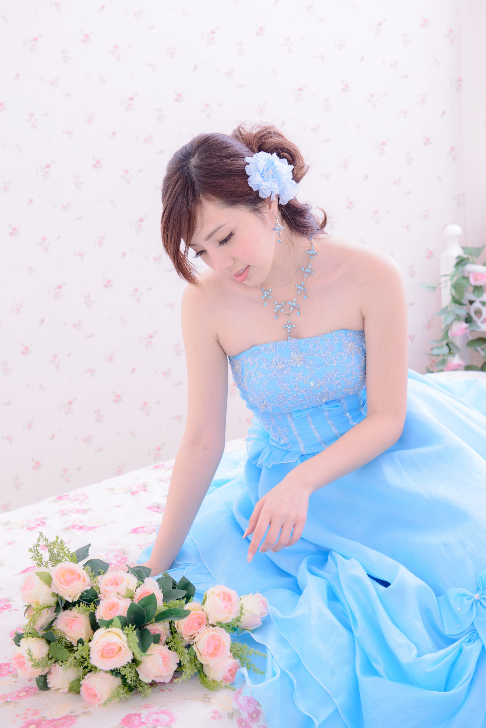[台湾美女] 陈思颖 蓝白婚纱影集