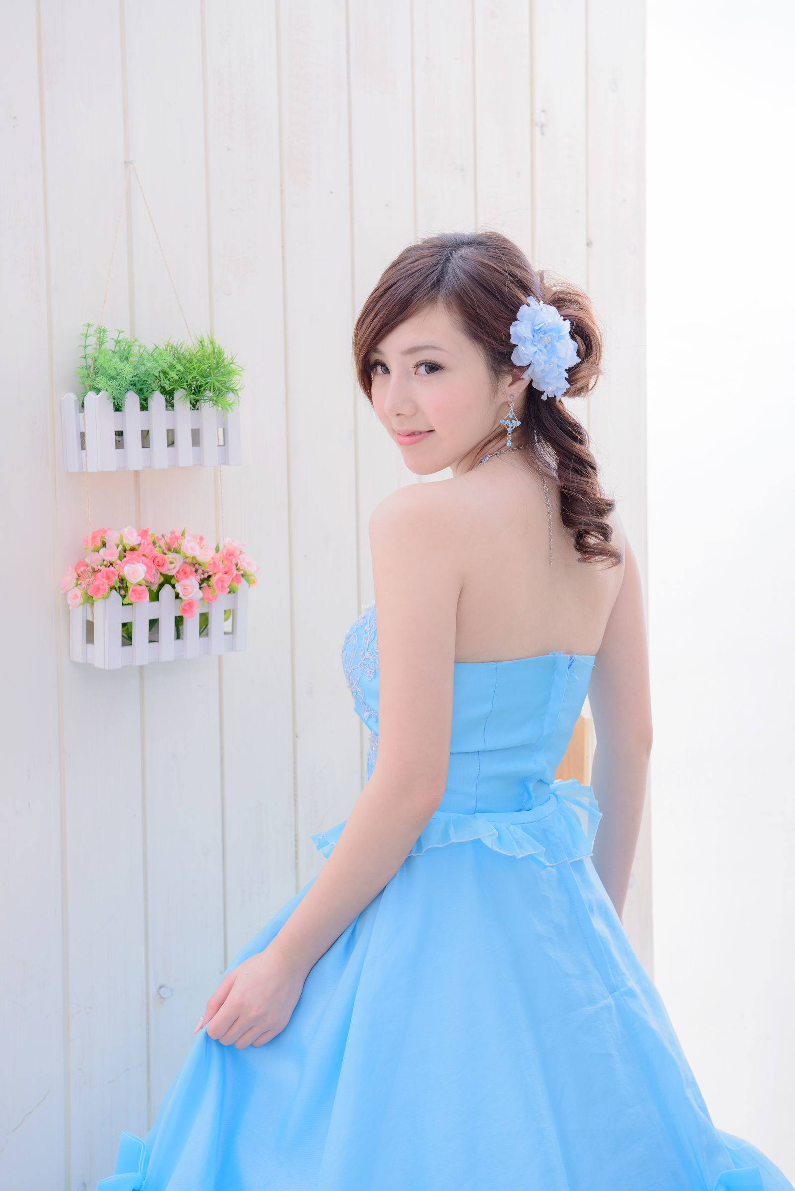 [台湾美女] 陈思颖 蓝白婚纱影集