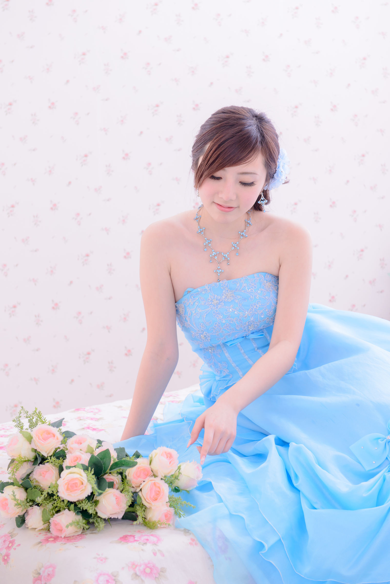 [台湾美女] 陈思颖 蓝白婚纱影集