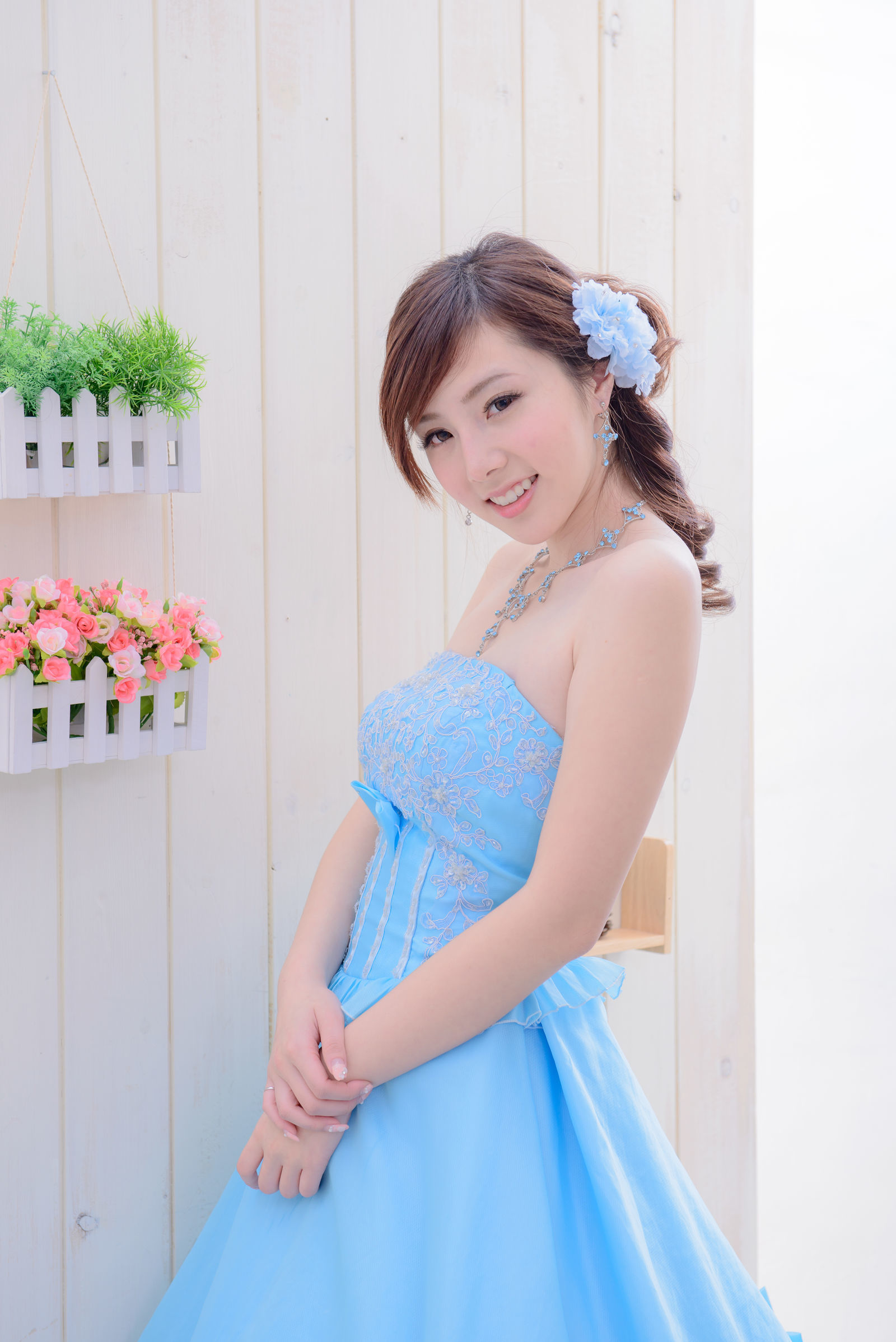 [台湾美女] 陈思颖 蓝白婚纱影集