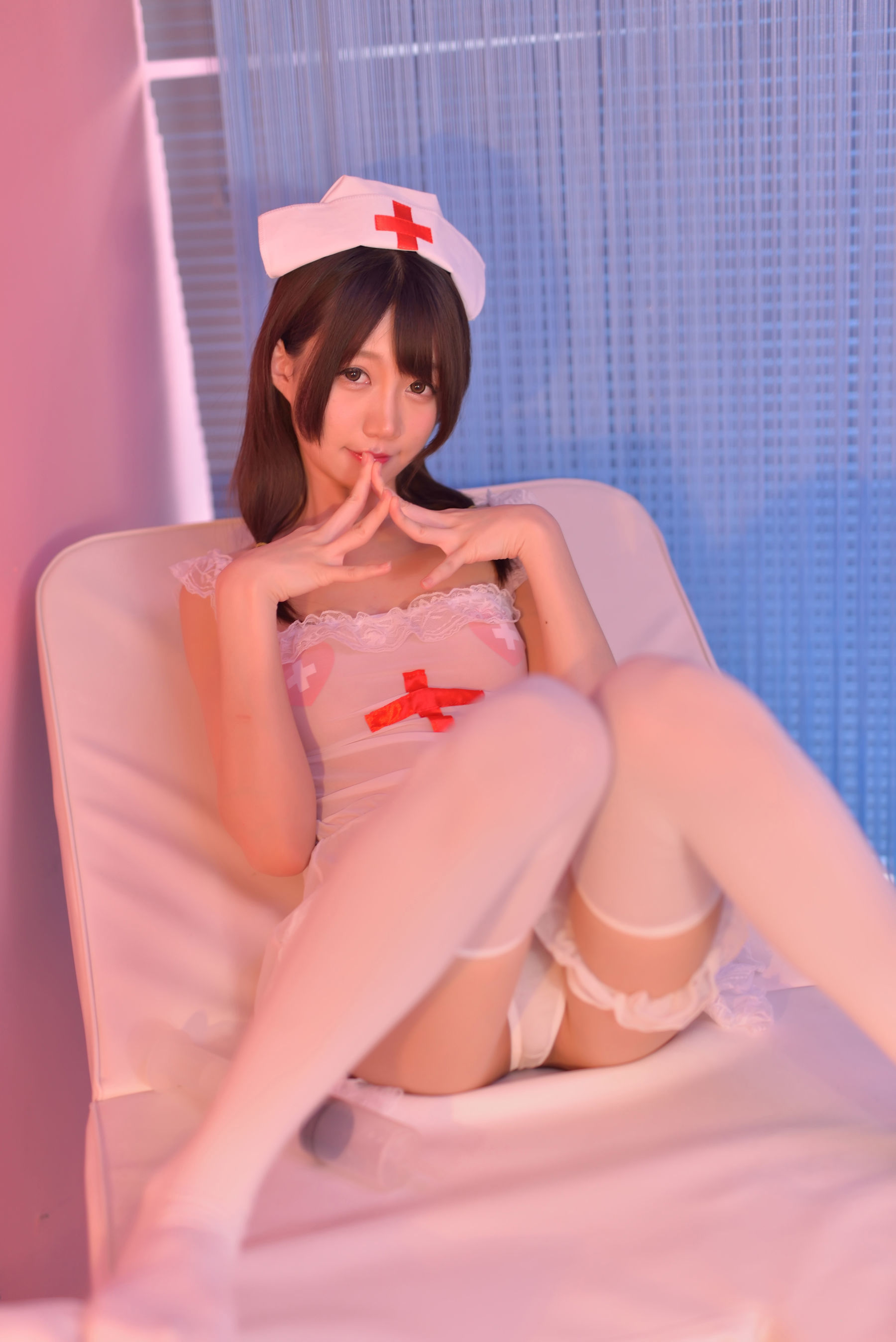 [萝莉COS] NAGISA魔物喵 VOL.04 性感看护师