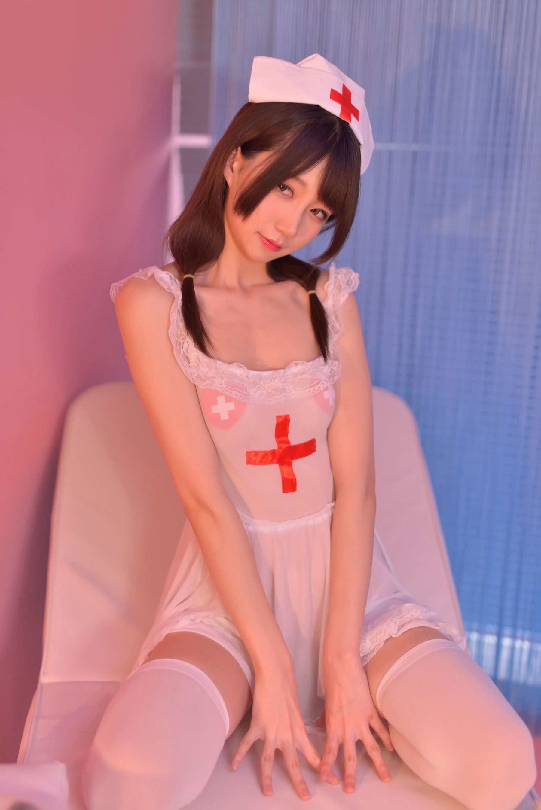 [萝莉COS] NAGISA魔物喵 VOL.04 性感看护师