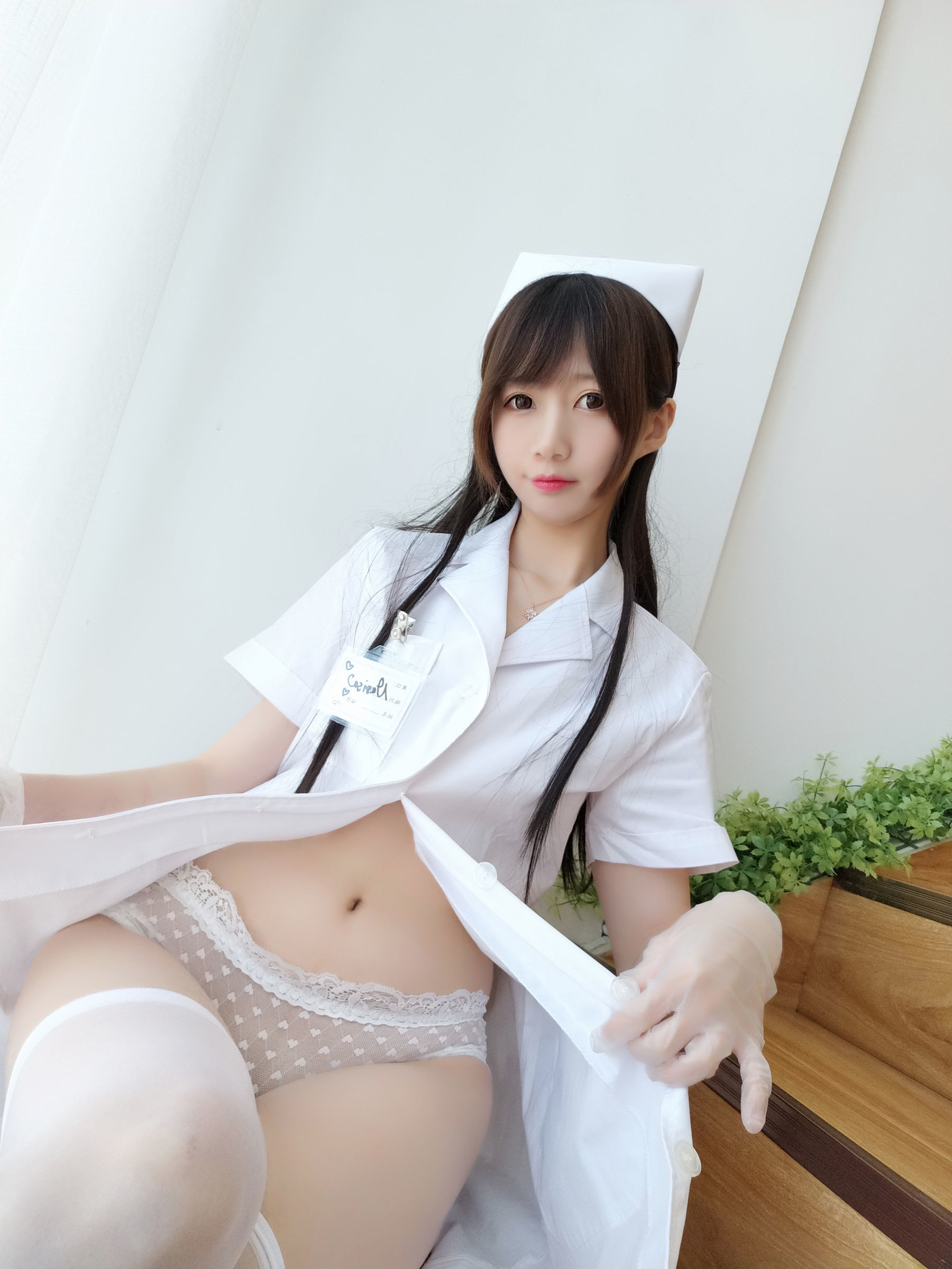 [萝莉COS] NAGISA魔物喵 自摄系列 No.002 白丝护士