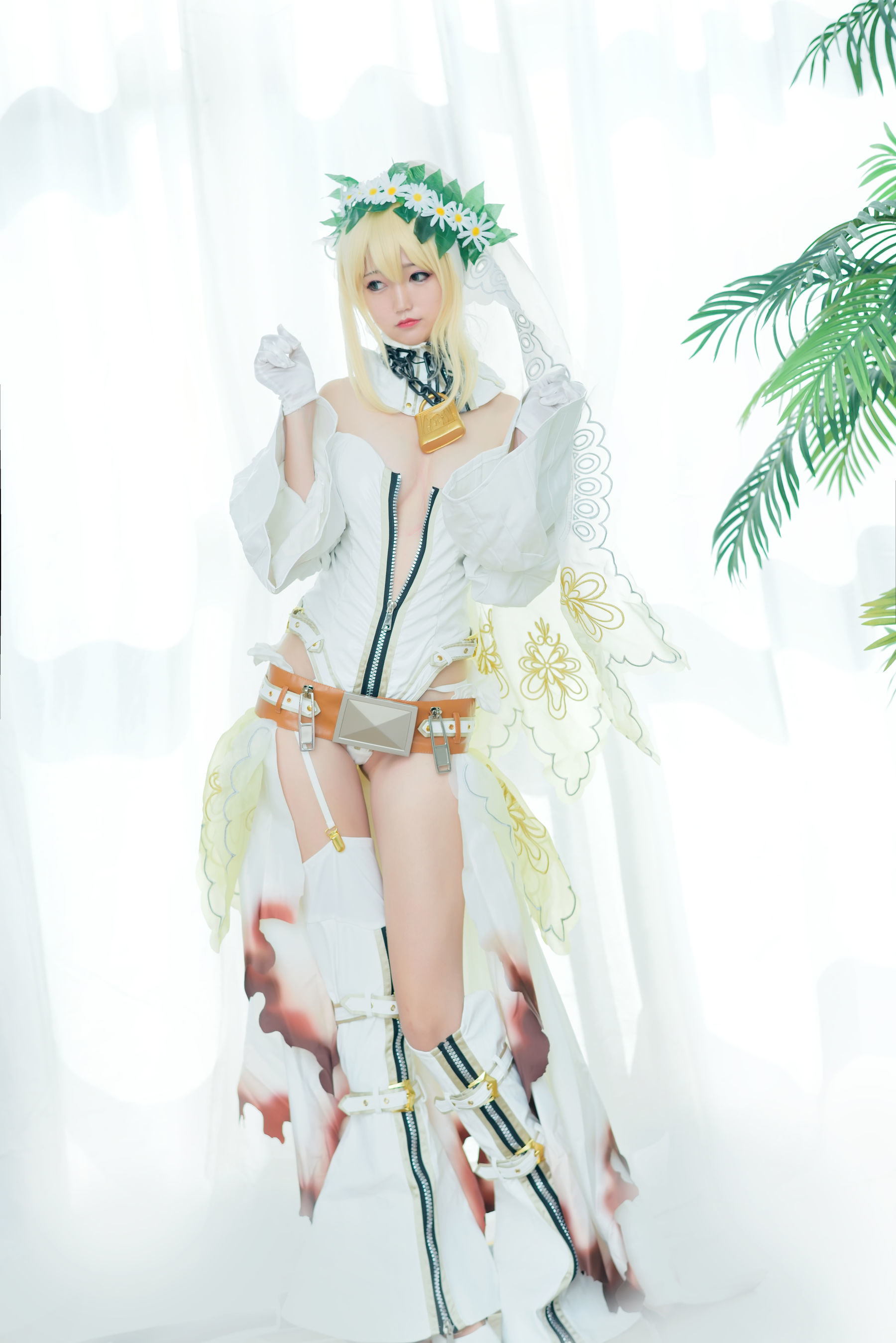 [萝莉COS] Nagesa魔物女本 白衣骑士