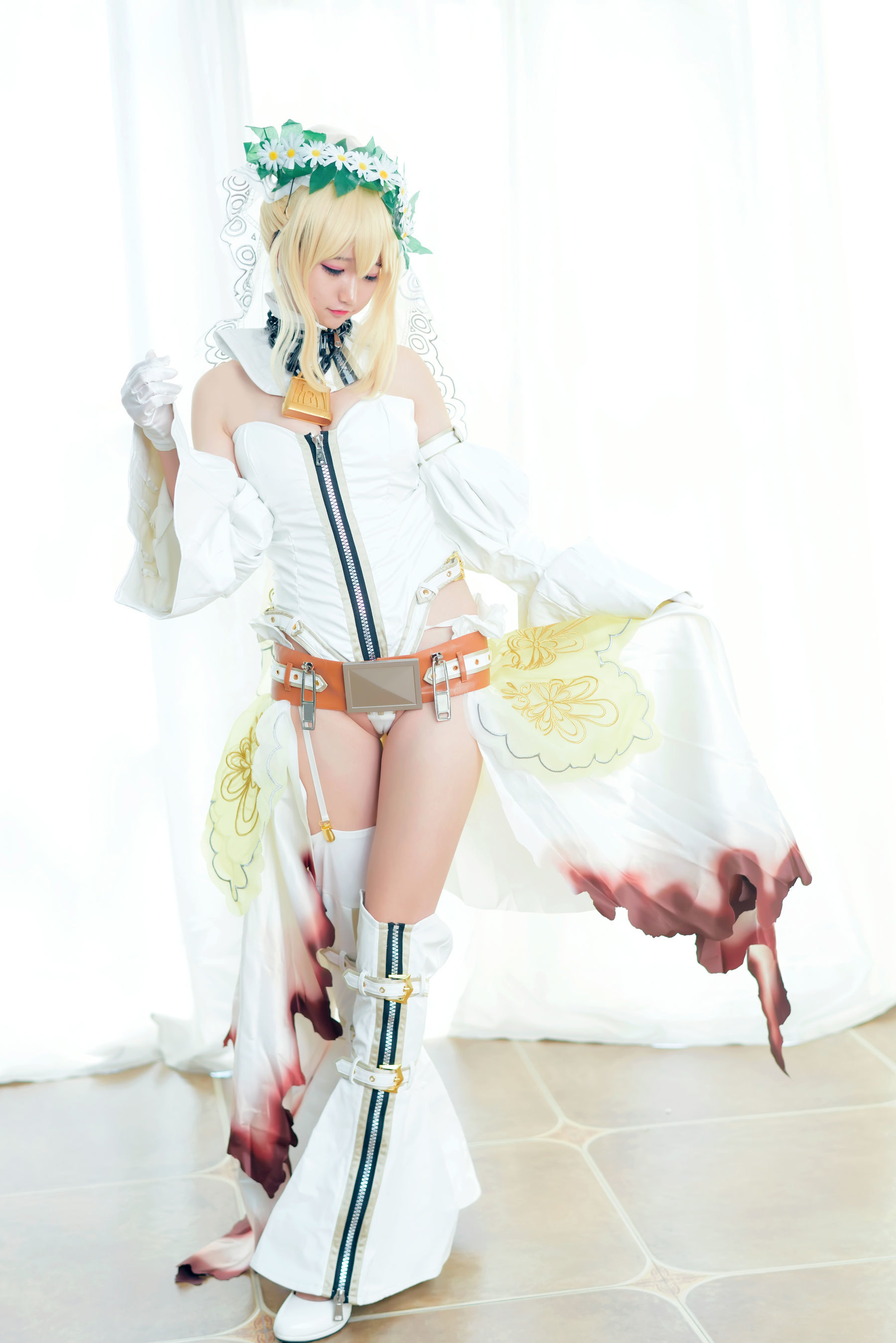 [萝莉COS] Nagesa魔物女本 白衣骑士