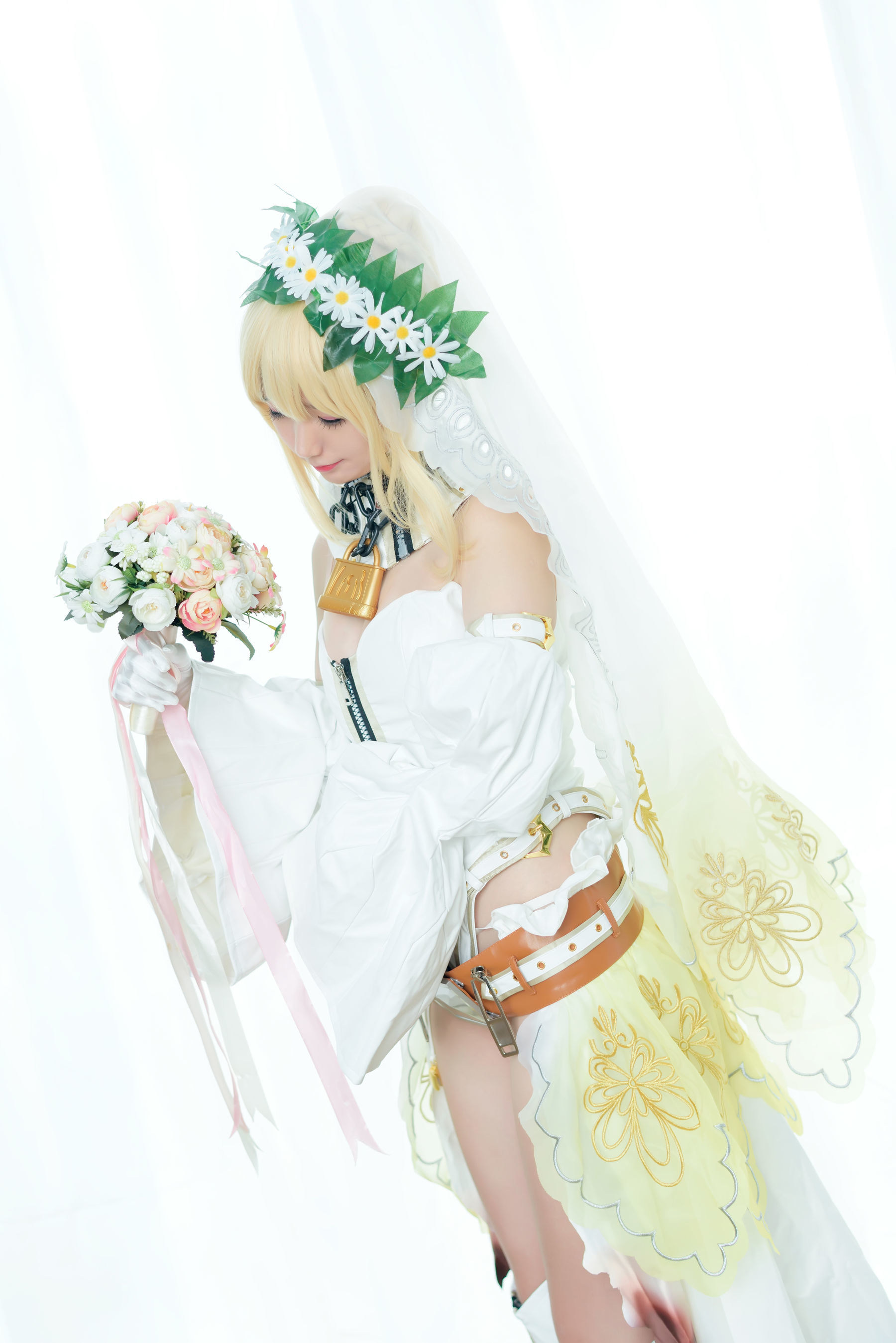 [萝莉COS] Nagesa魔物女本 白衣骑士