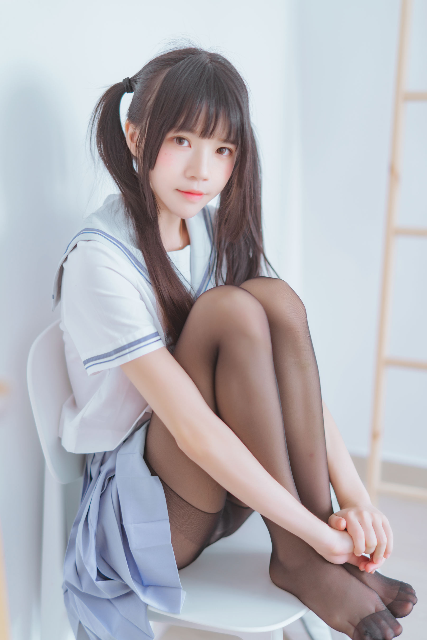[萝莉COS] 桜桃喵 - 校服黑丝
