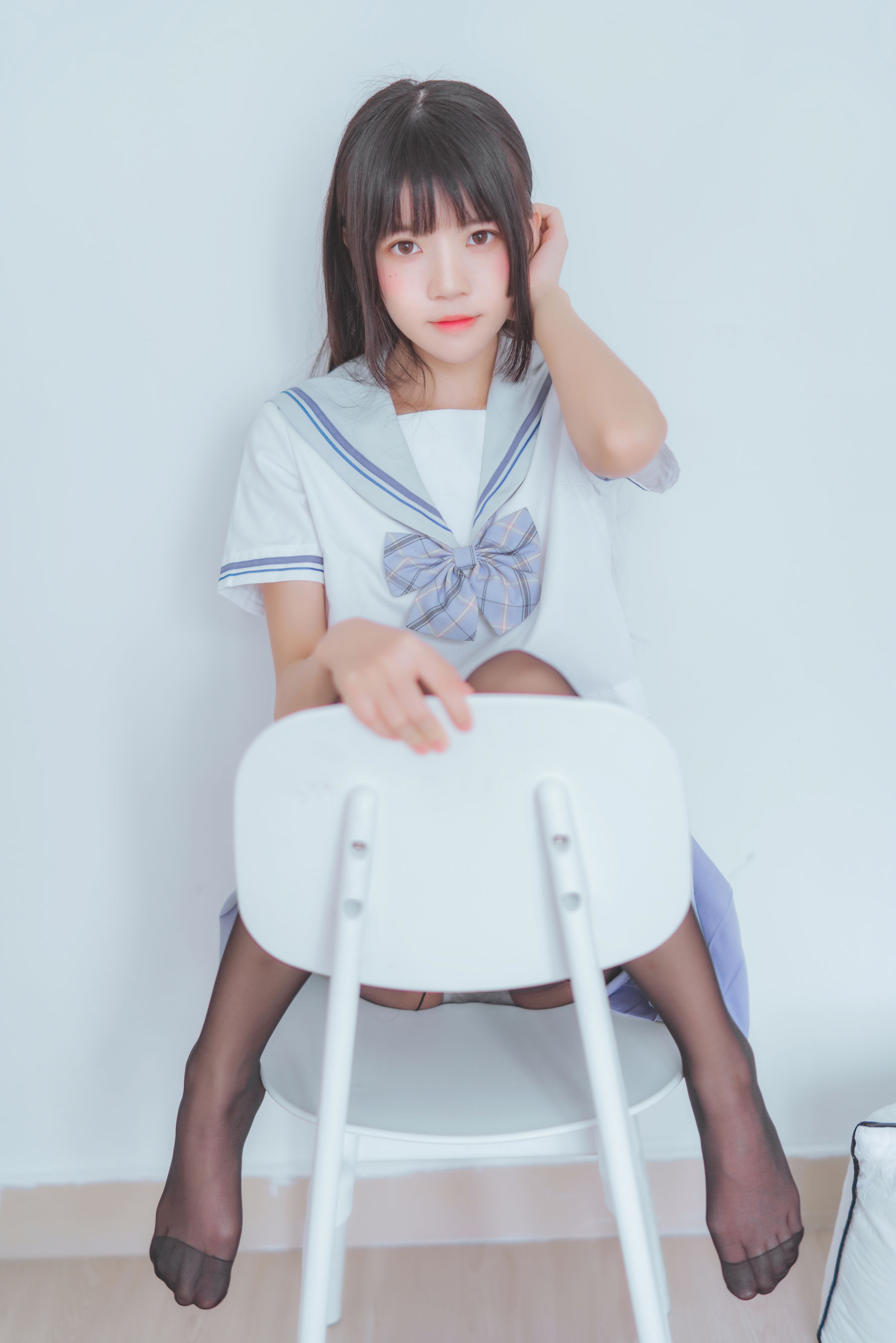 [萝莉COS] 桜桃喵 - 校服黑丝