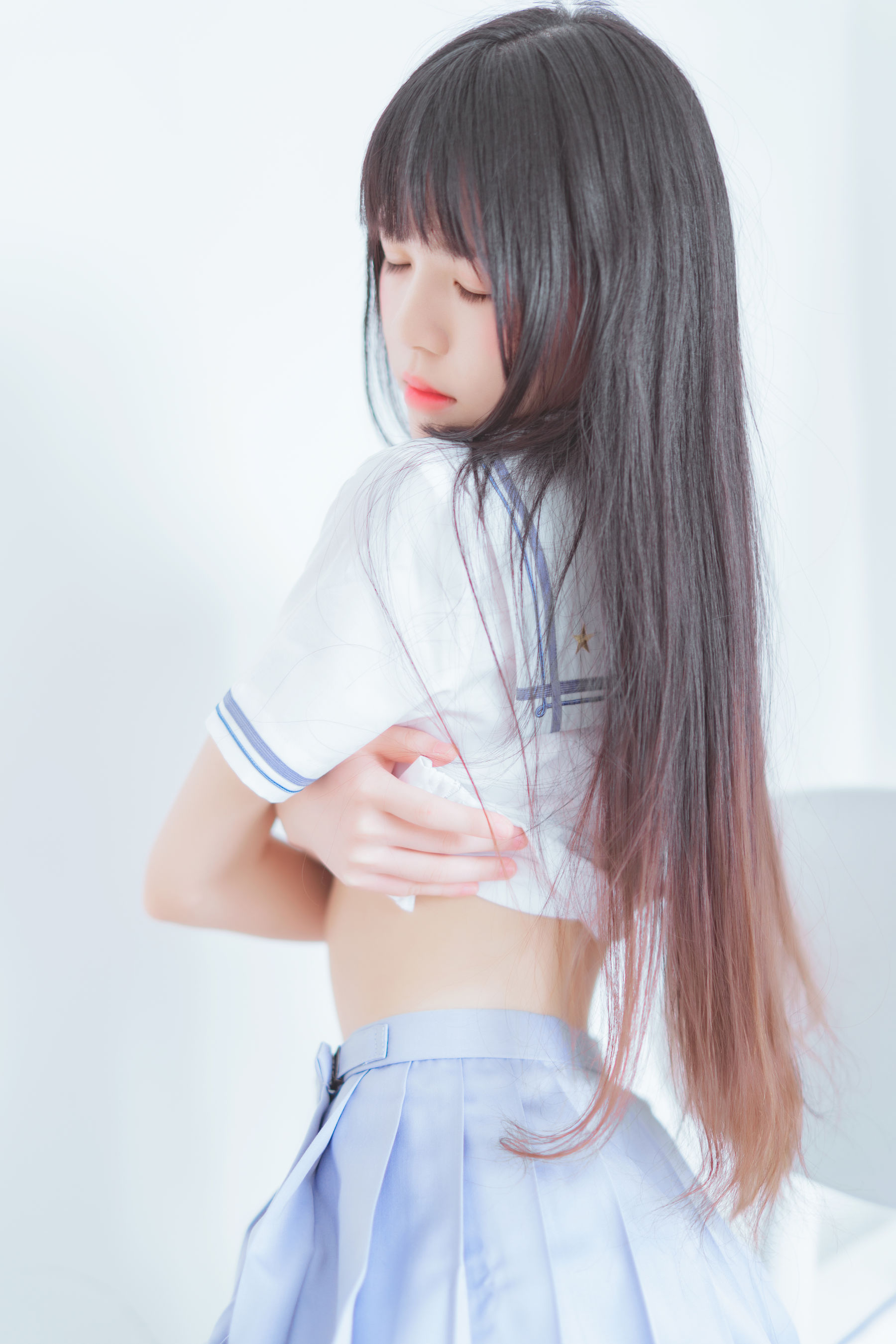 [萝莉COS] 桜桃喵 - 校服黑丝
