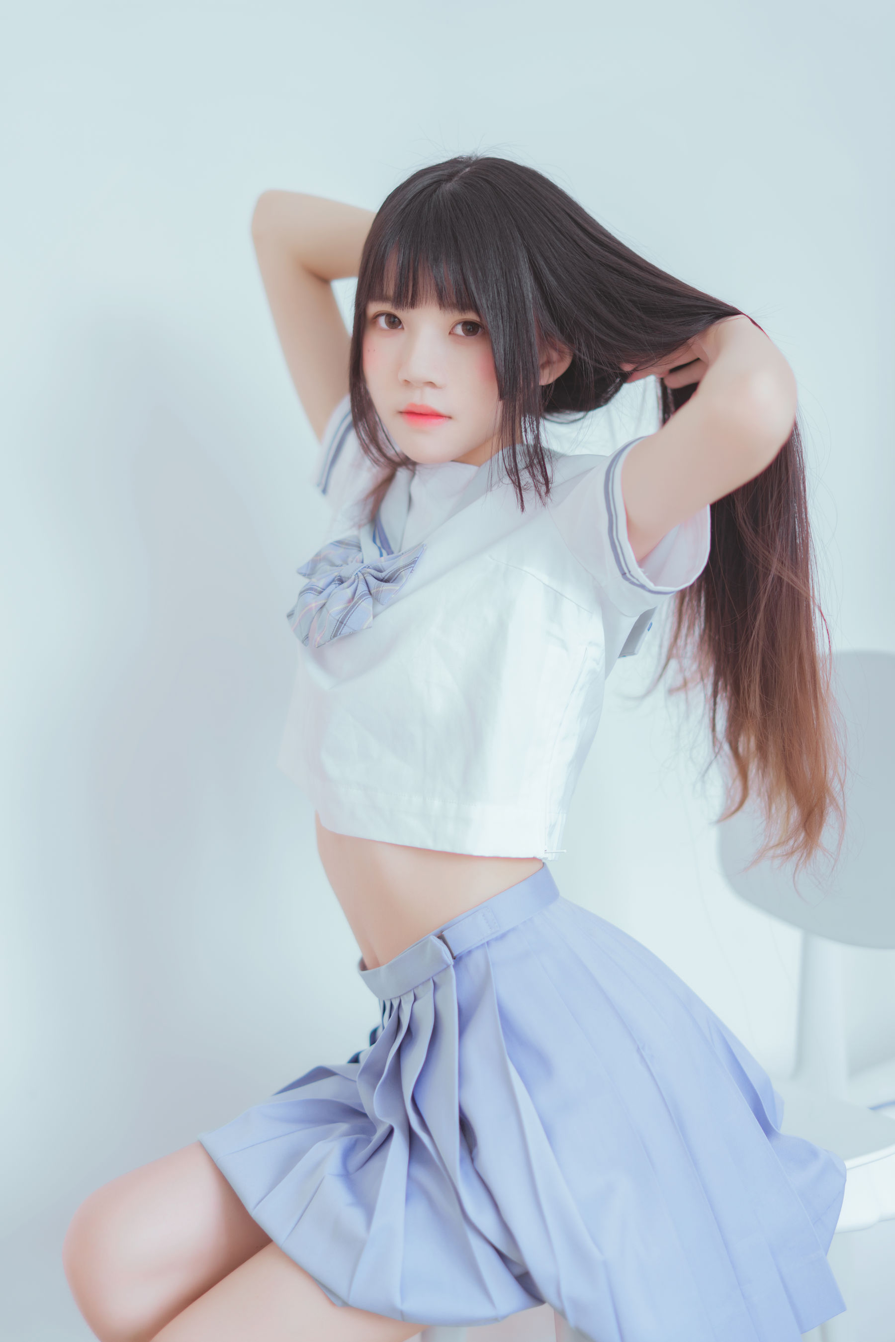 [萝莉COS] 桜桃喵 - 校服黑丝