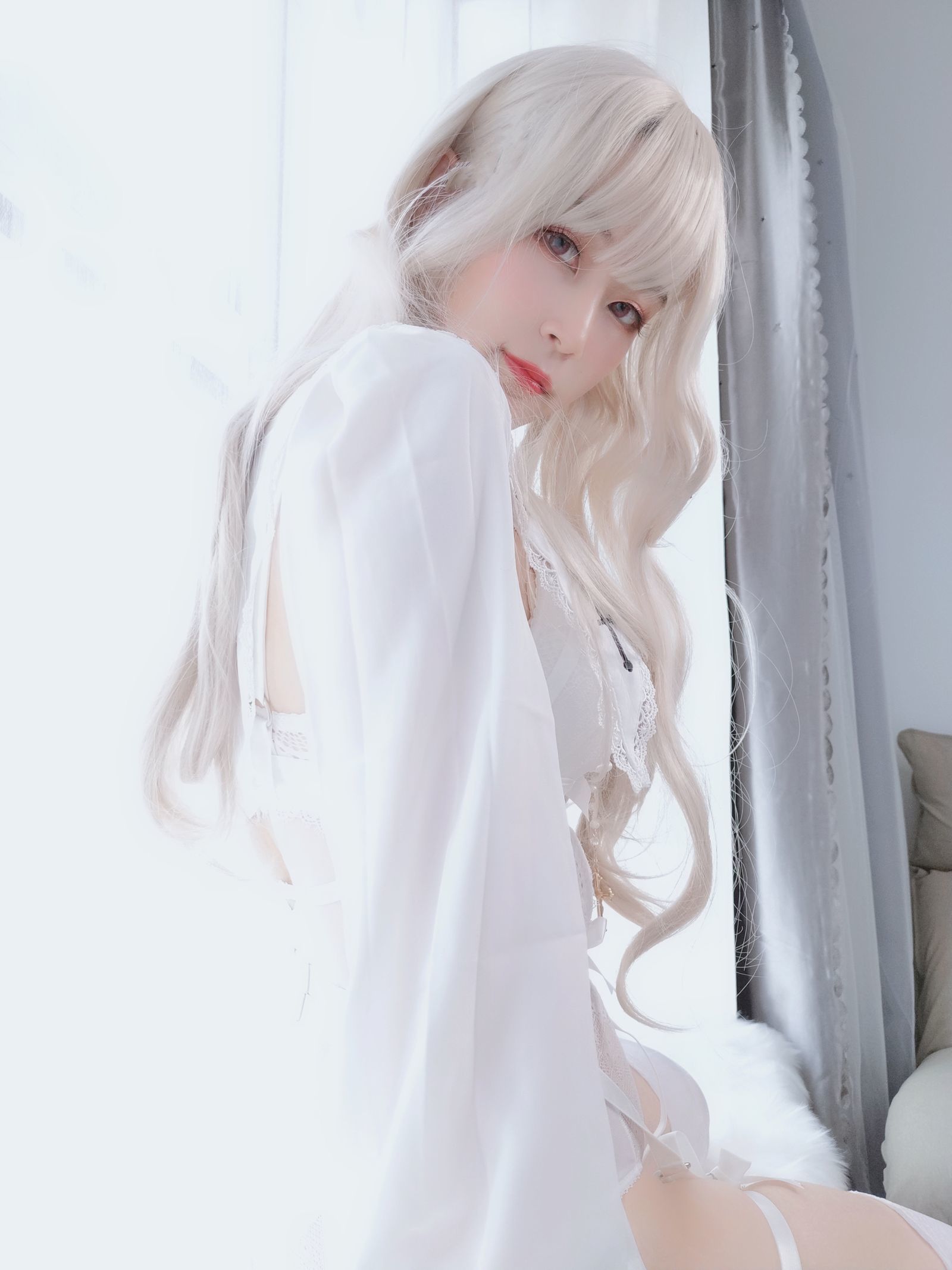 [萝莉COS] 白银 - 纯白圣女