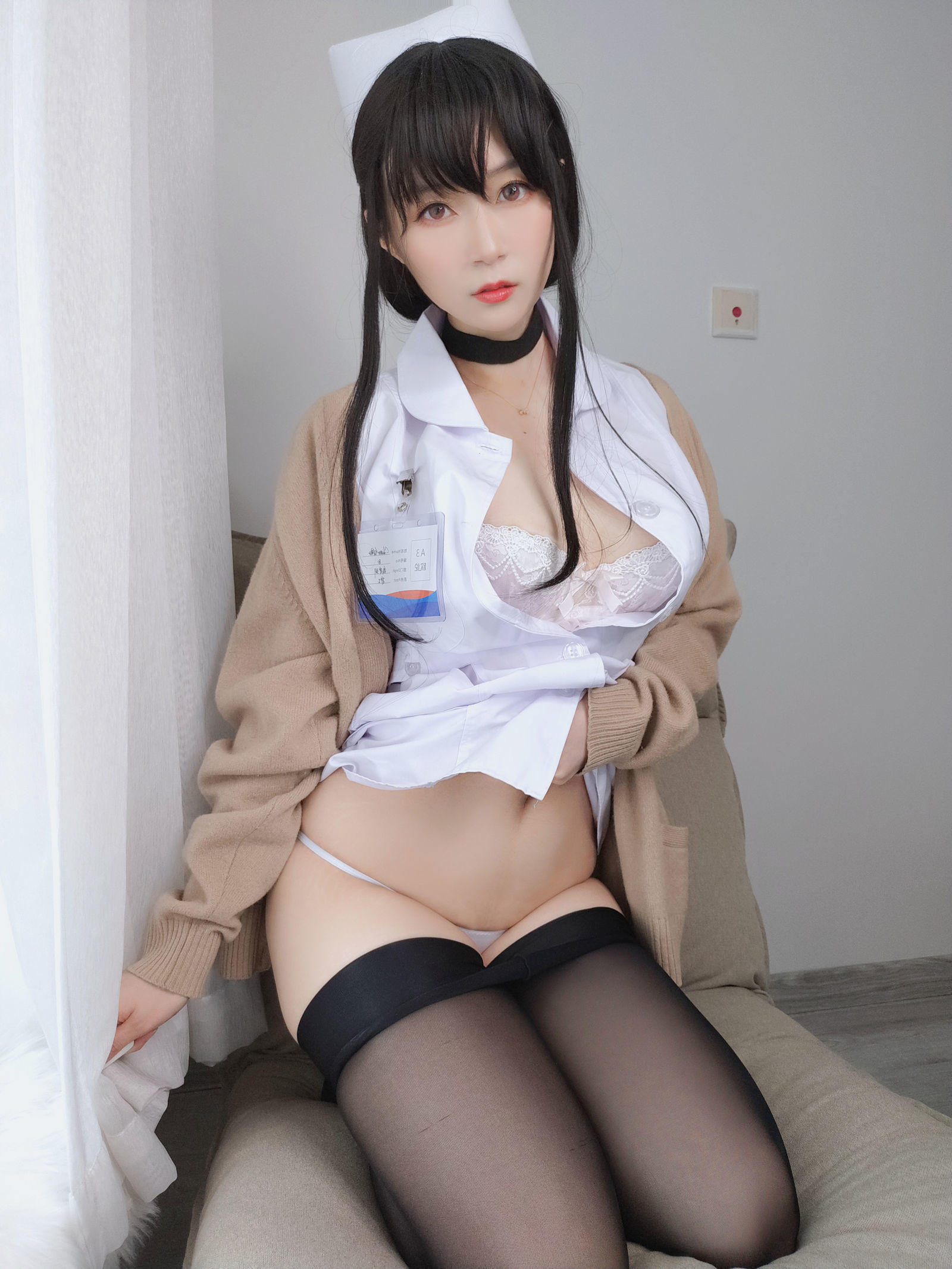 [萝莉COS] 白银 - 长发小护士