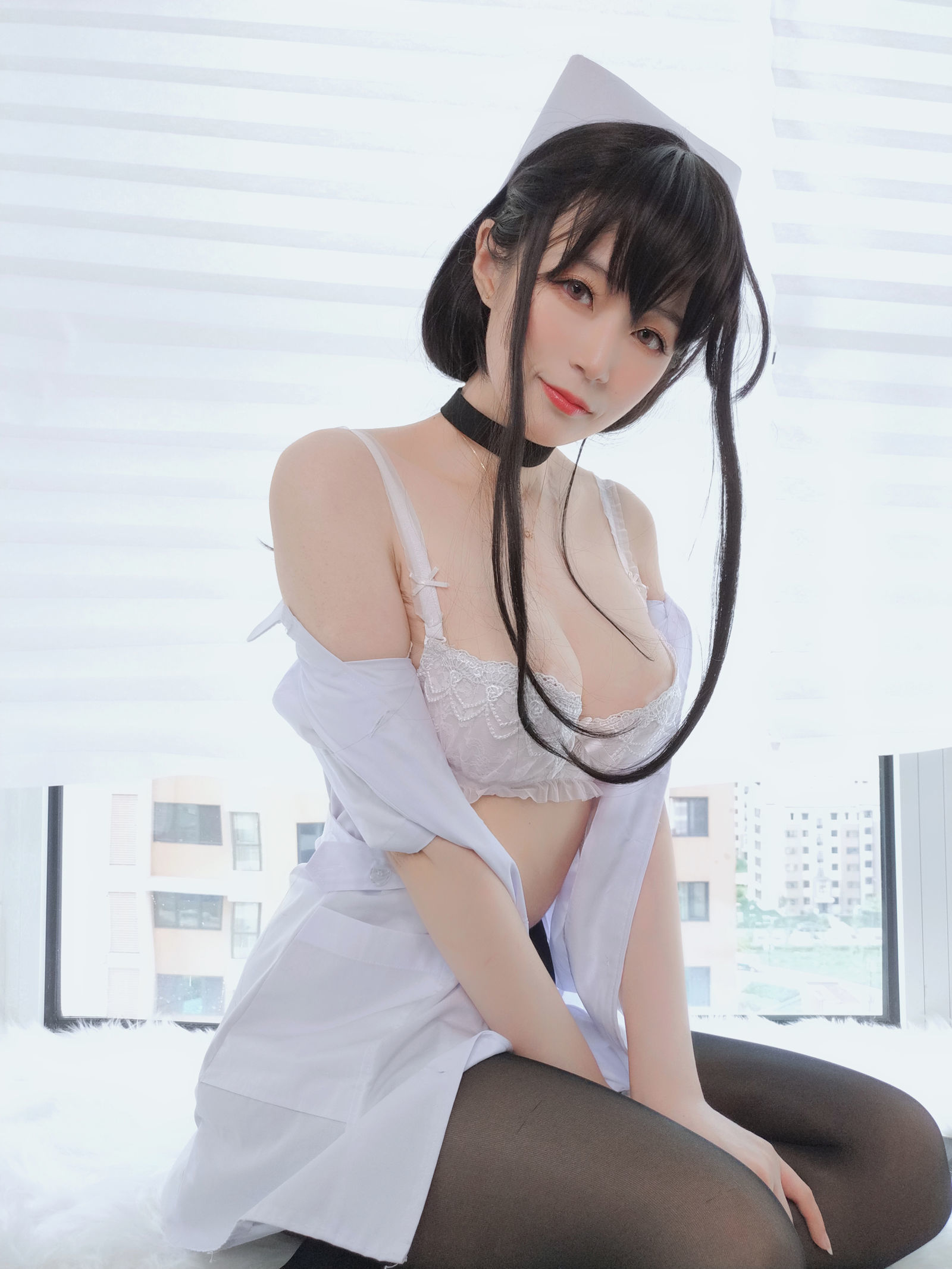 [萝莉COS] 白银 - 长发小护士
