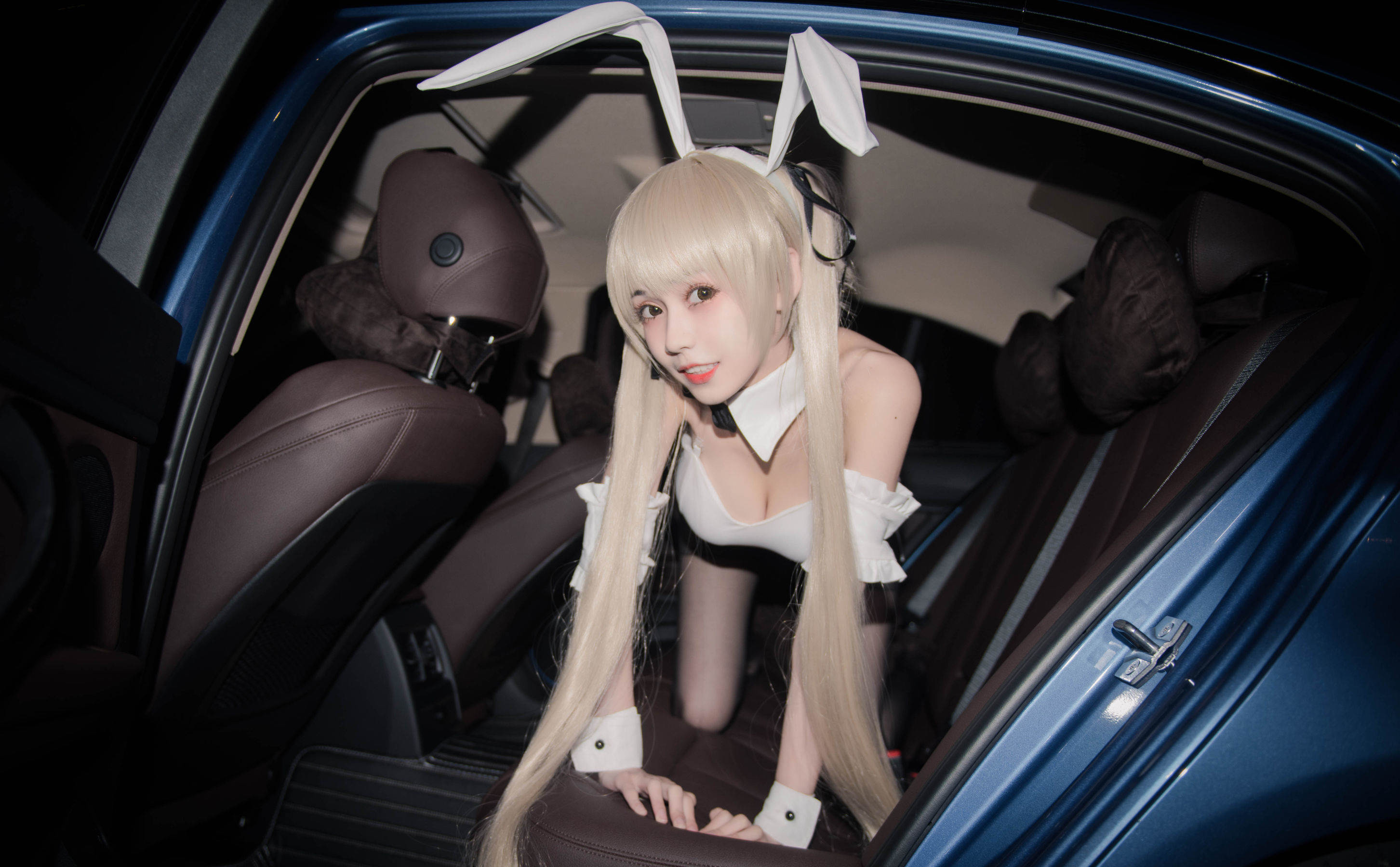 [萝莉COS] 小妖精你的负卿 - 穹妹兔女郎