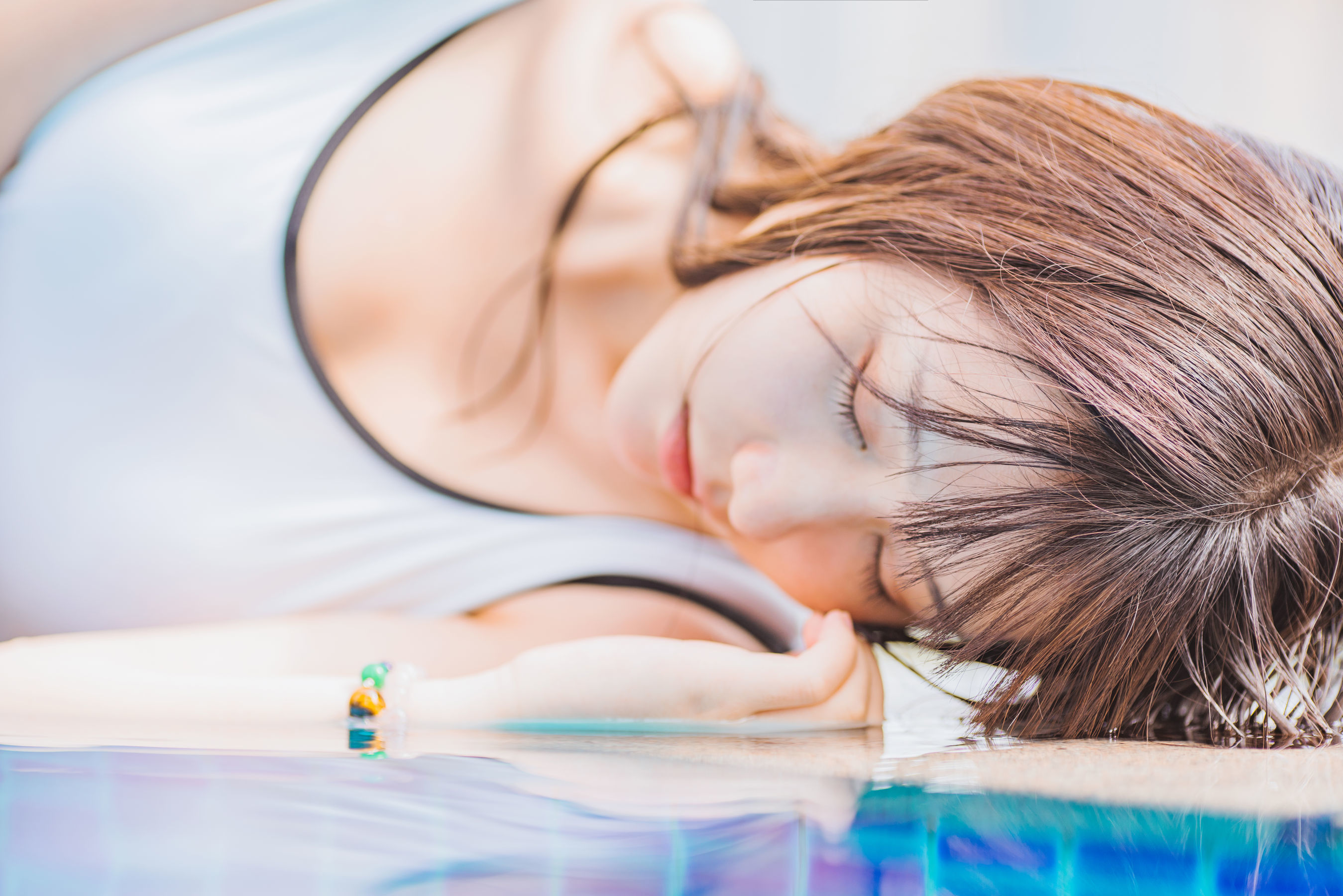 [萝莉COS] 微博福利姬镜酱 - 空镜