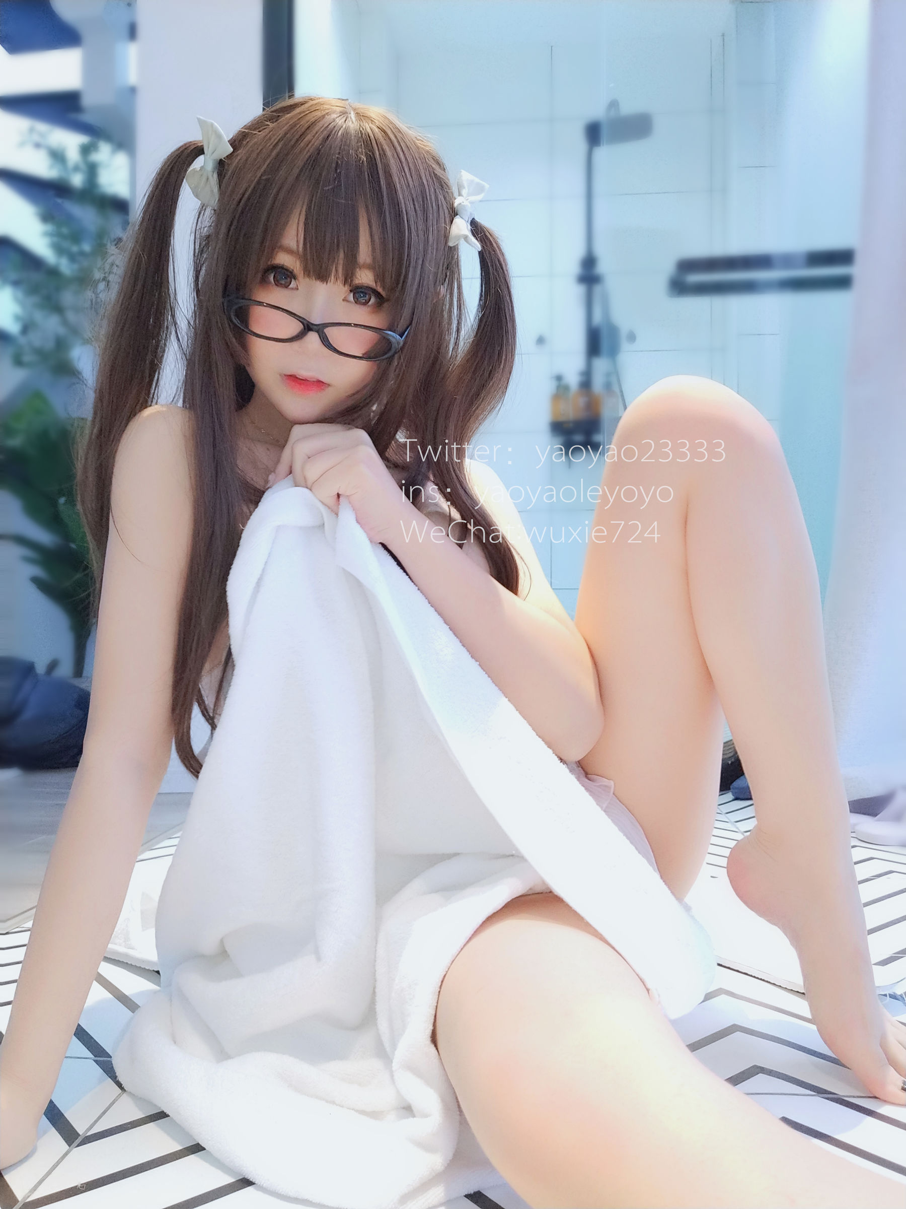 [萝莉COS] 摇摇乐yoyo - 浴巾风情