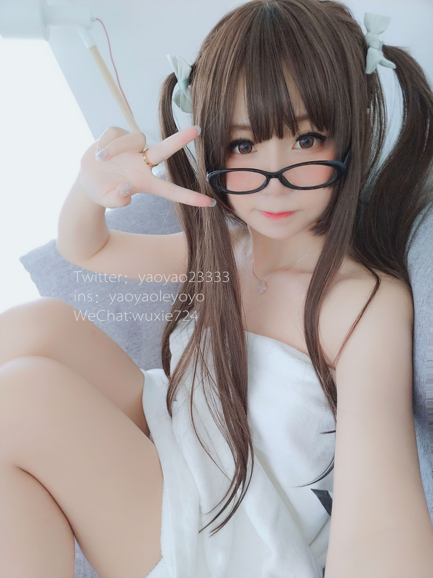 [萝莉COS] 摇摇乐yoyo - 浴巾风情