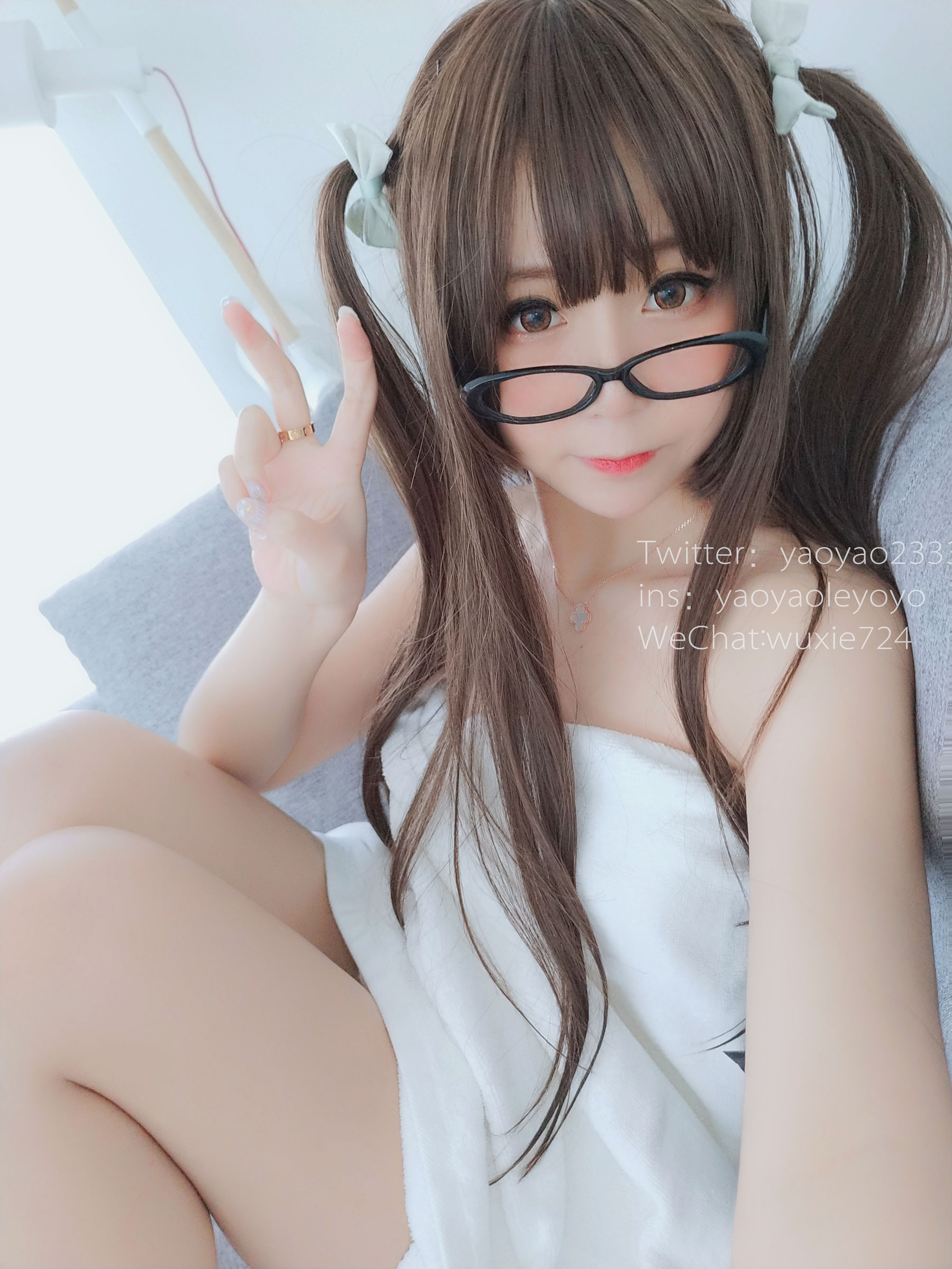 [萝莉COS] 摇摇乐yoyo - 浴巾风情