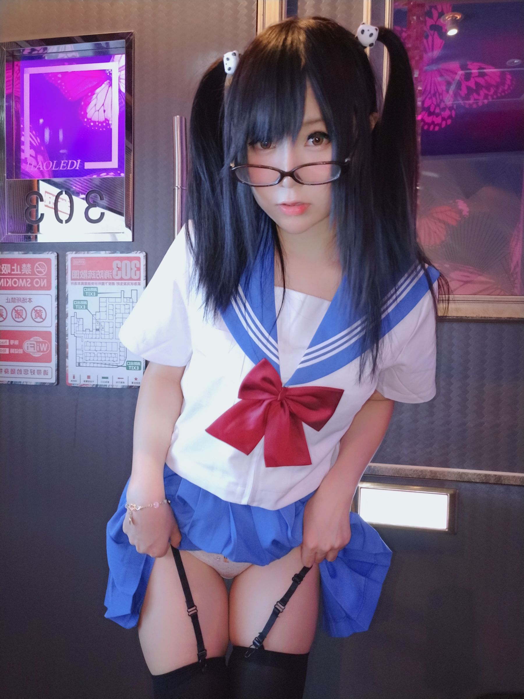 [萝莉COS] 摇摇乐yoyo - 诱人小学妹