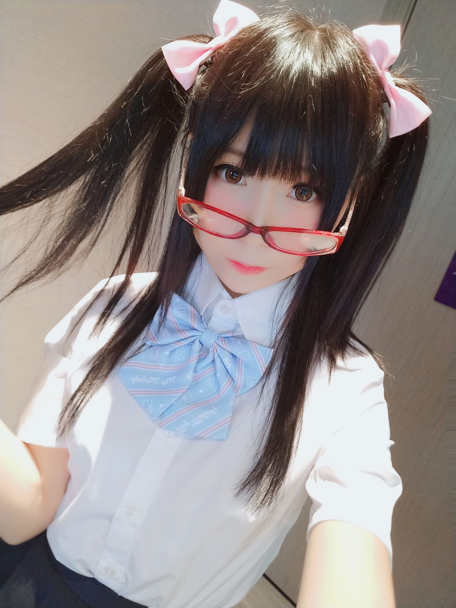 [萝莉COS] 摇摇乐yoyo - 诱人小学妹