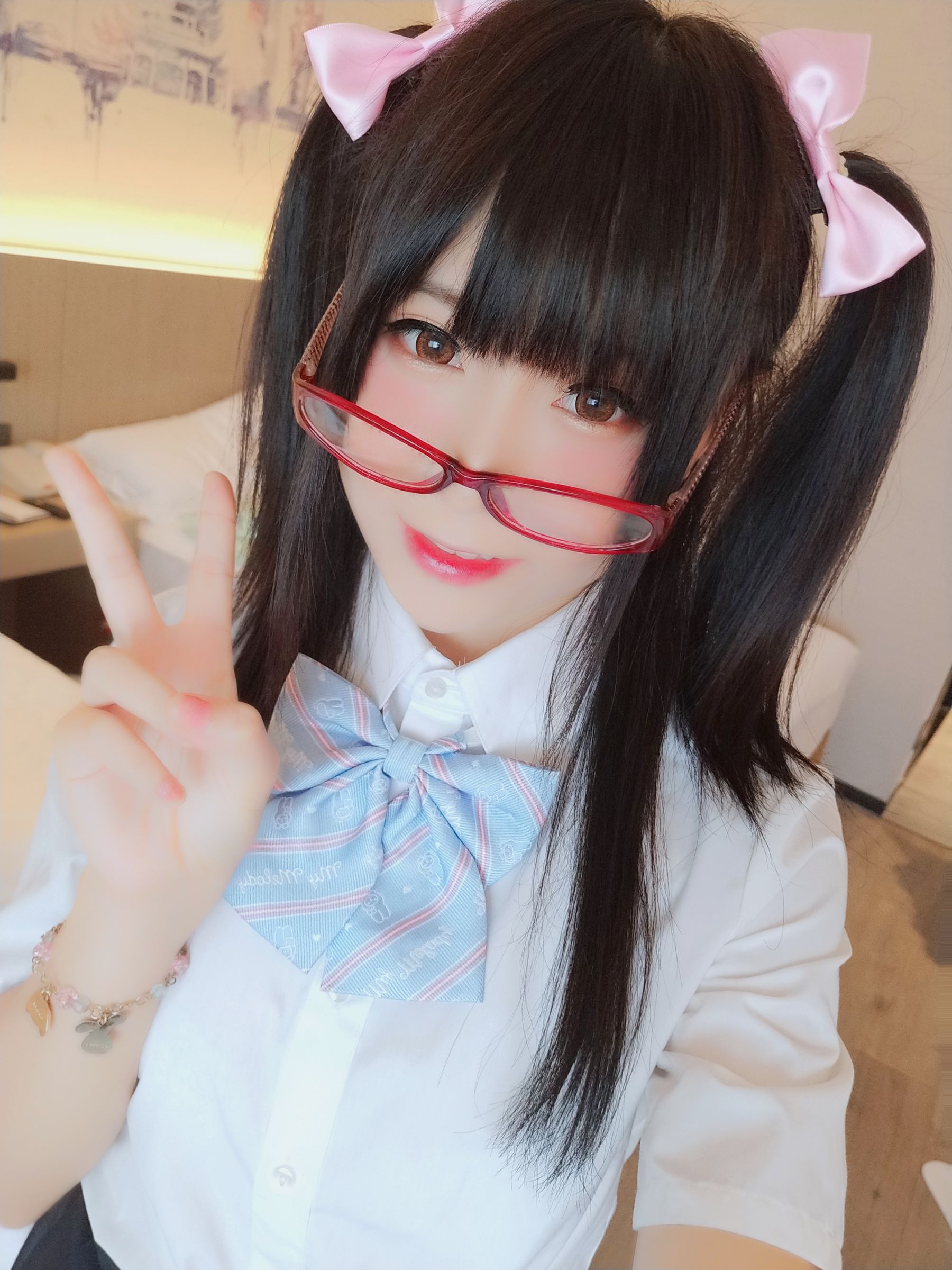 [萝莉COS] 摇摇乐yoyo - 诱人小学妹
