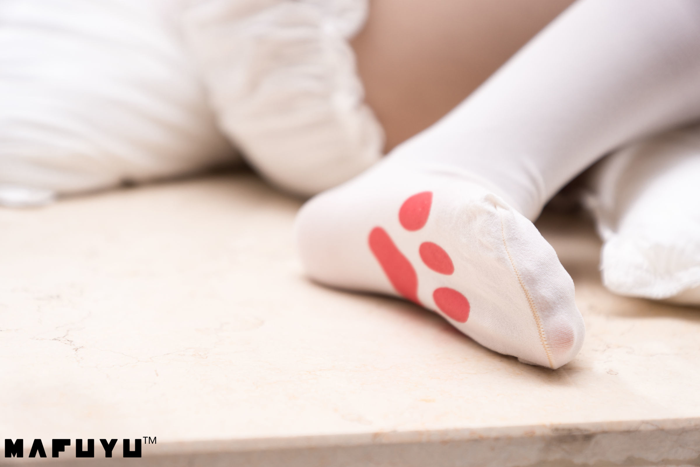 [萝莉COS] 神楽板真冬 猫爪白丝系列套图