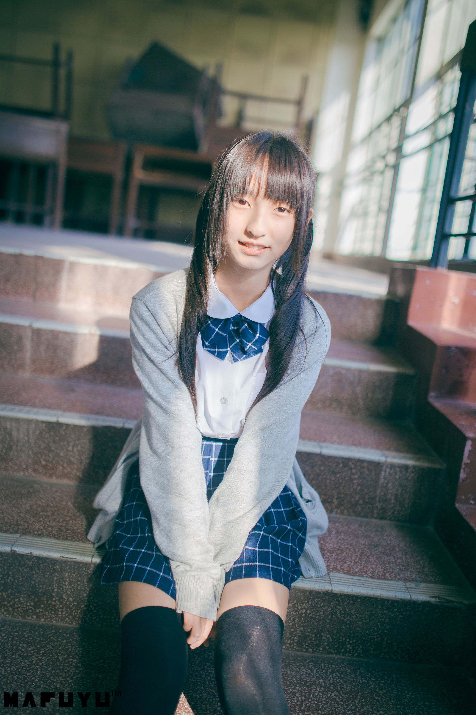 [萝莉COS] 神楽板真冬 阳光校服系列套图
