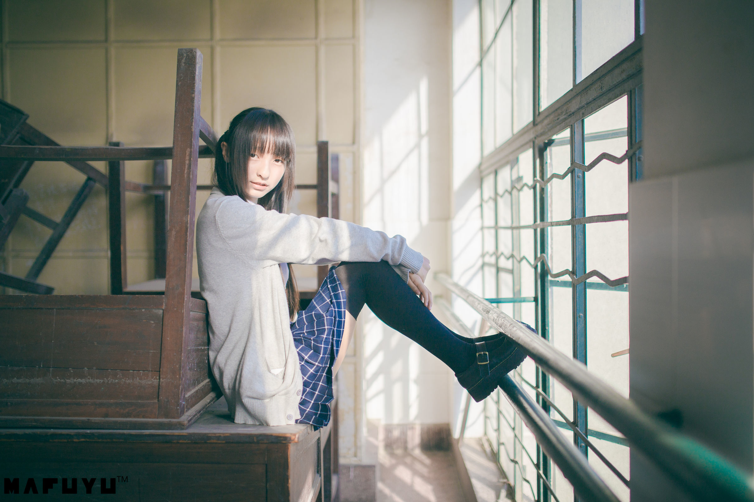 [萝莉COS] 神楽板真冬 阳光校服系列套图