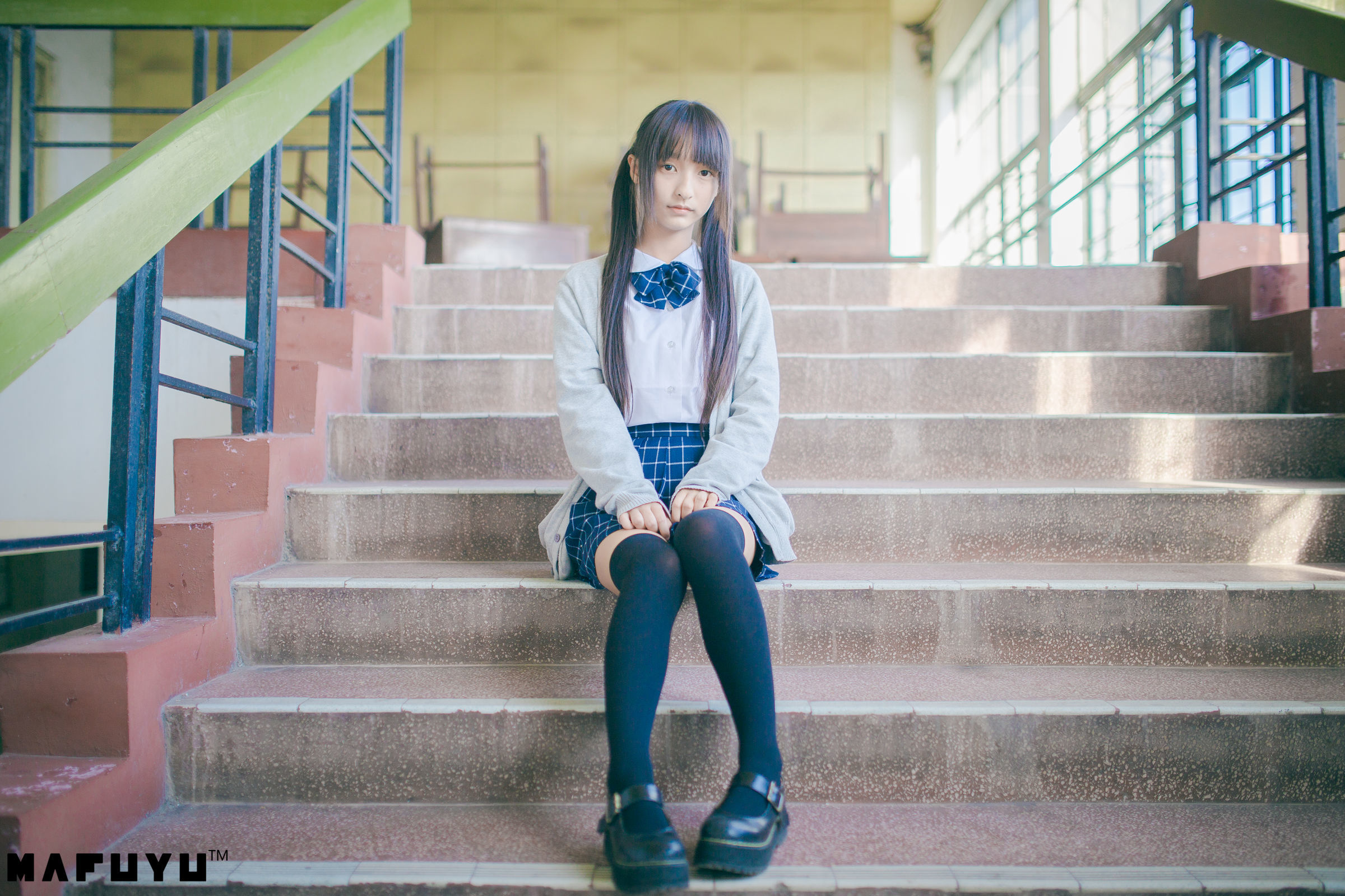 [萝莉COS] 神楽板真冬 阳光校服系列套图