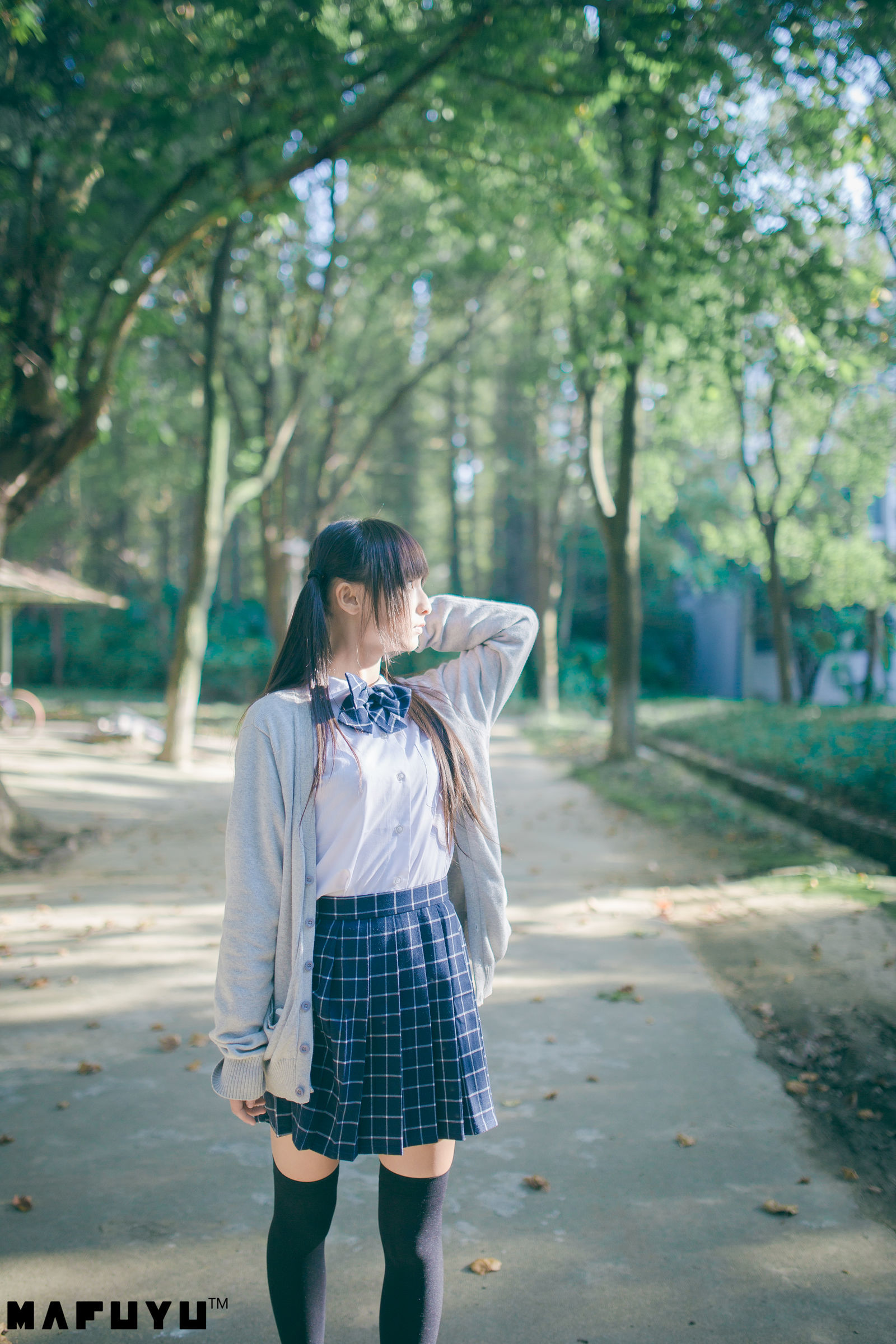 [萝莉COS] 神楽板真冬 阳光校服系列套图