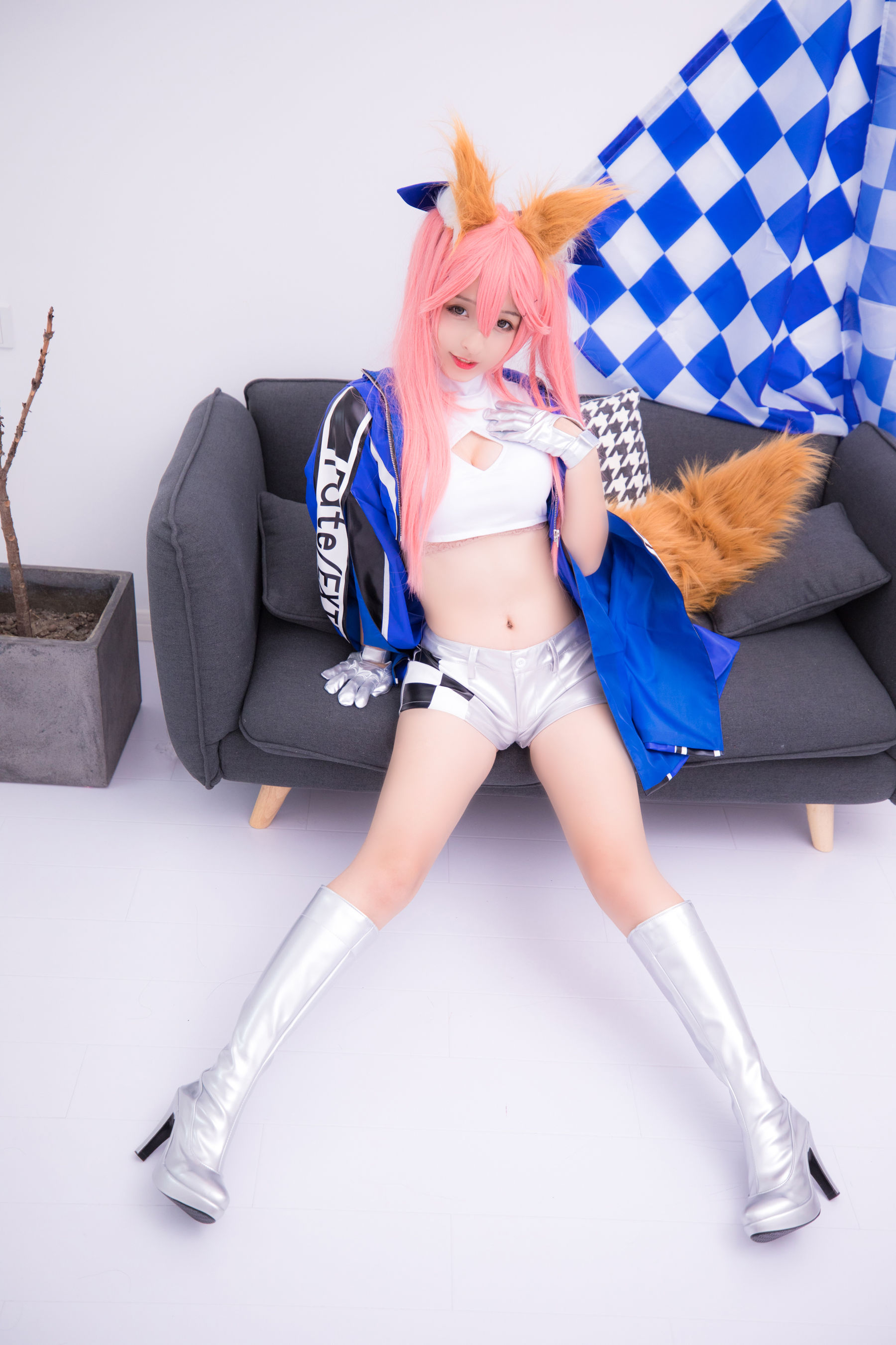 [萝莉COS] 神楽板真冬 目標はあなた、エンジン全開！！