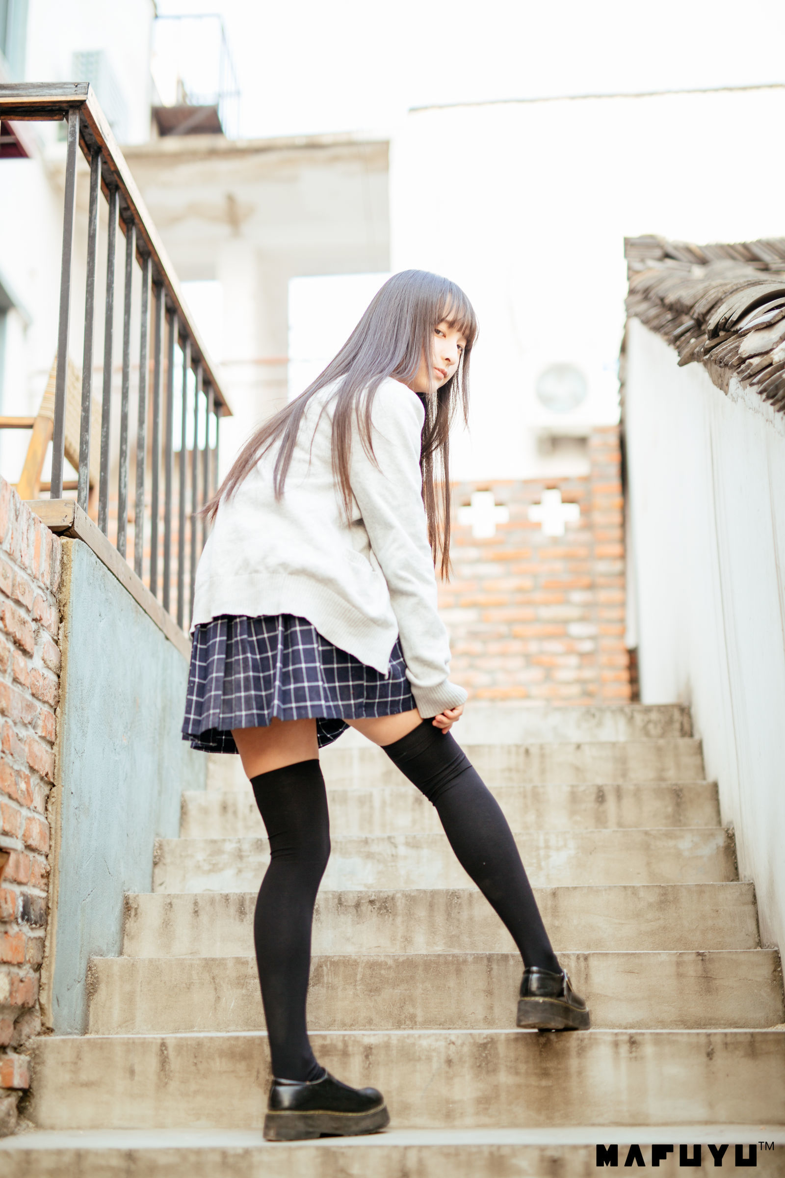 [萝莉COS] 神楽板真冬 JK学生系列套图