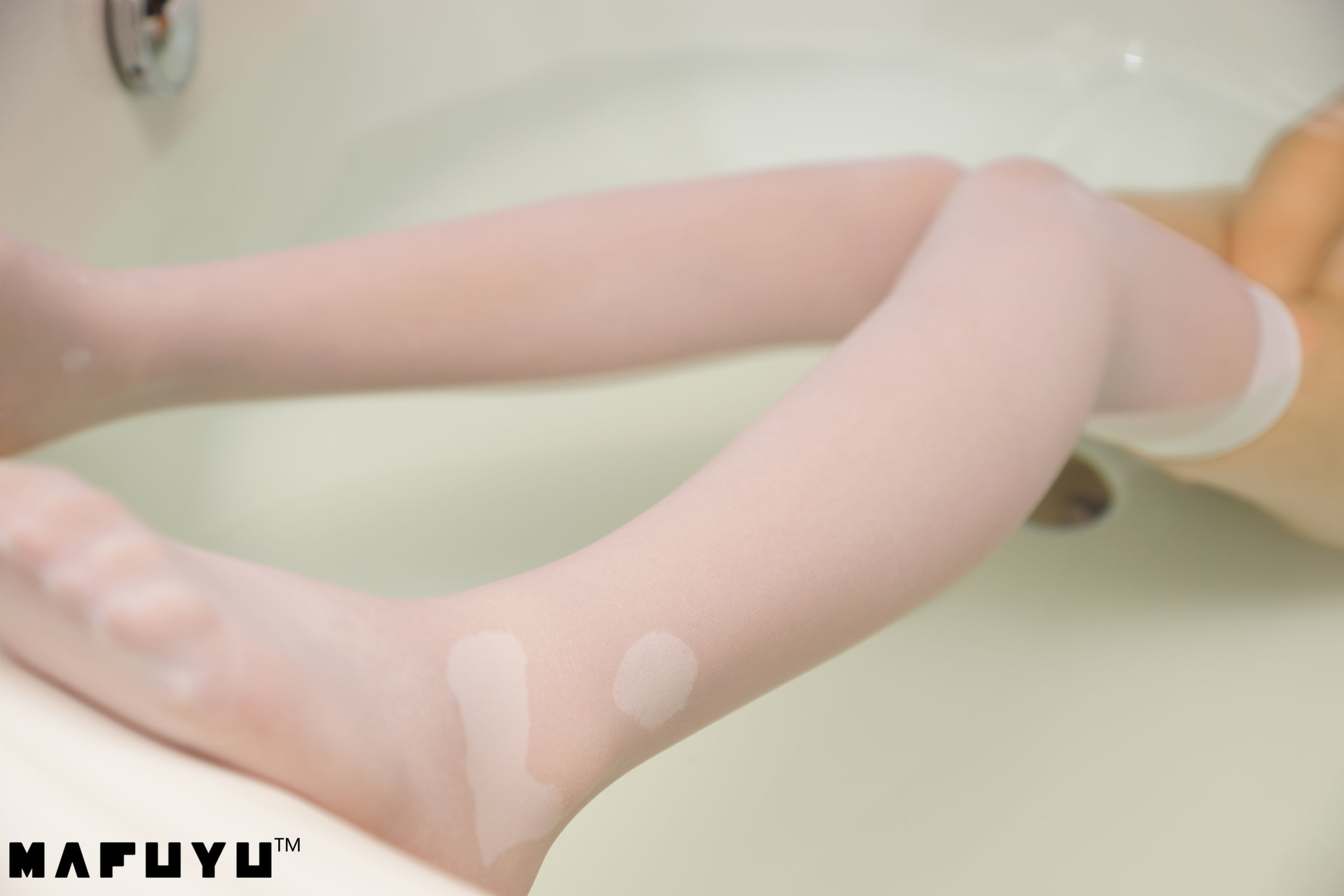 [萝莉COS] 神楽板真冬 COS Reimu猫娘系列套图