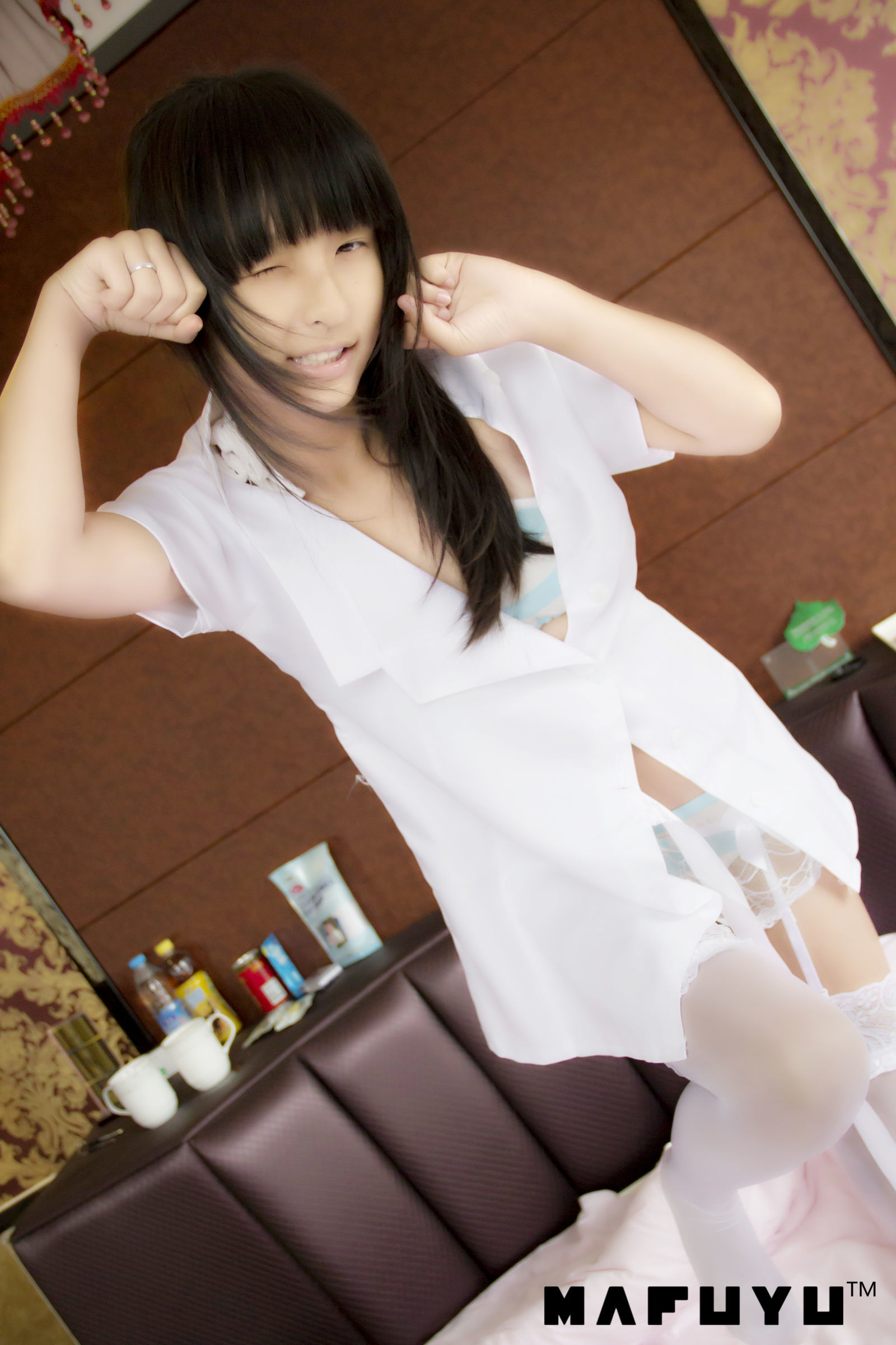 [萝莉COS] 神楽板真冬 护士系列套图